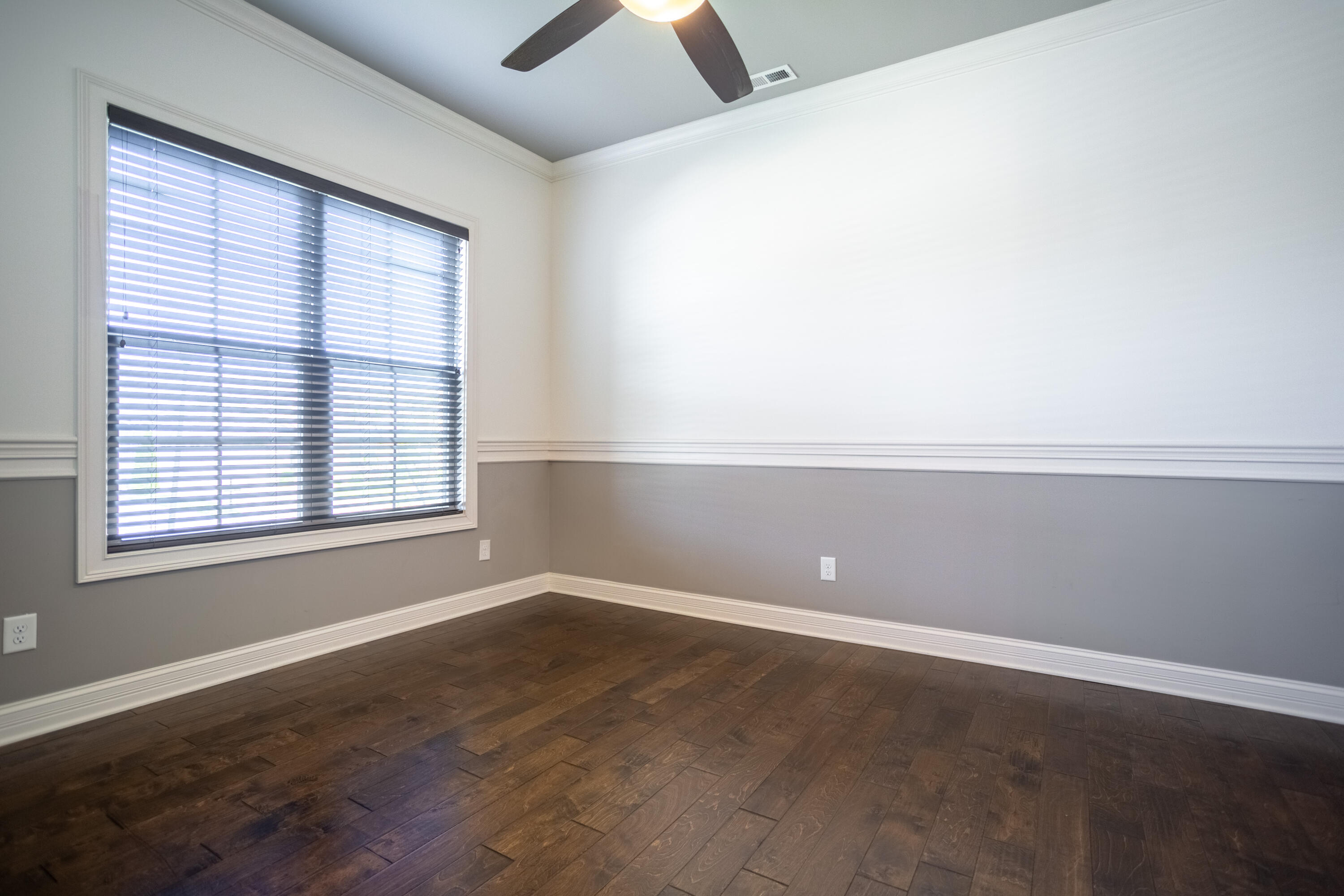 1032 Lauderdale Drive