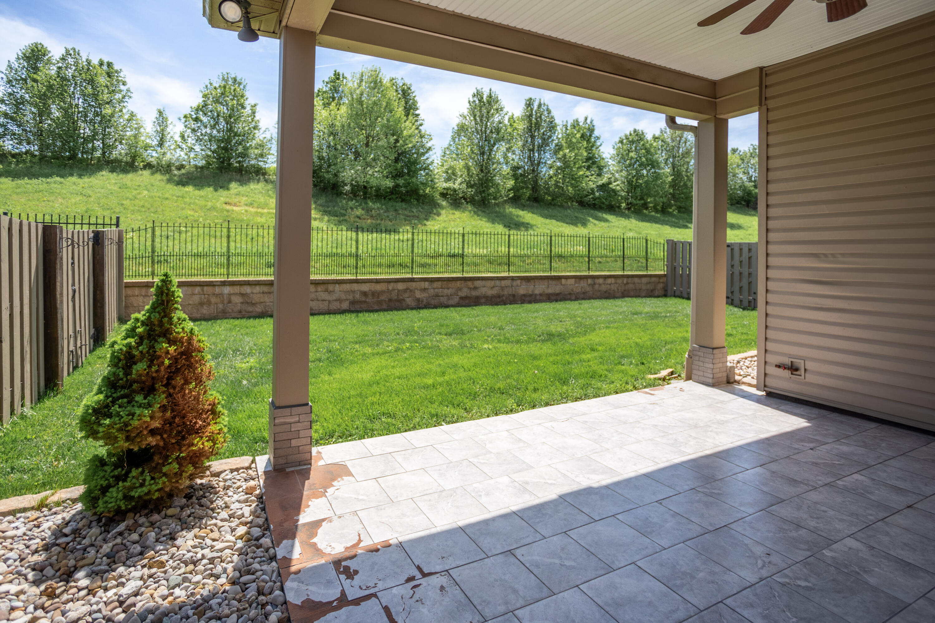 1032 Lauderdale Drive