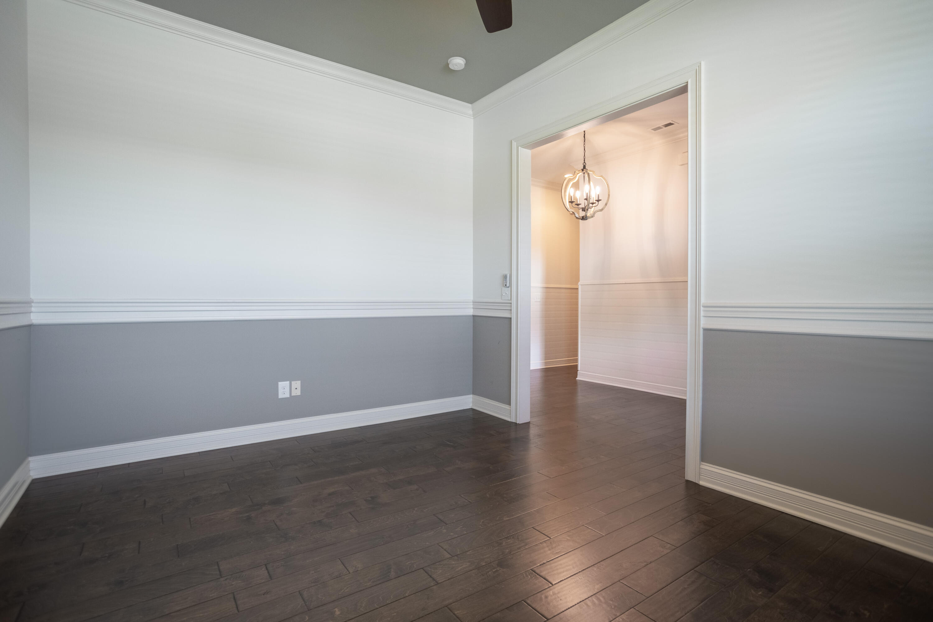 1032 Lauderdale Drive