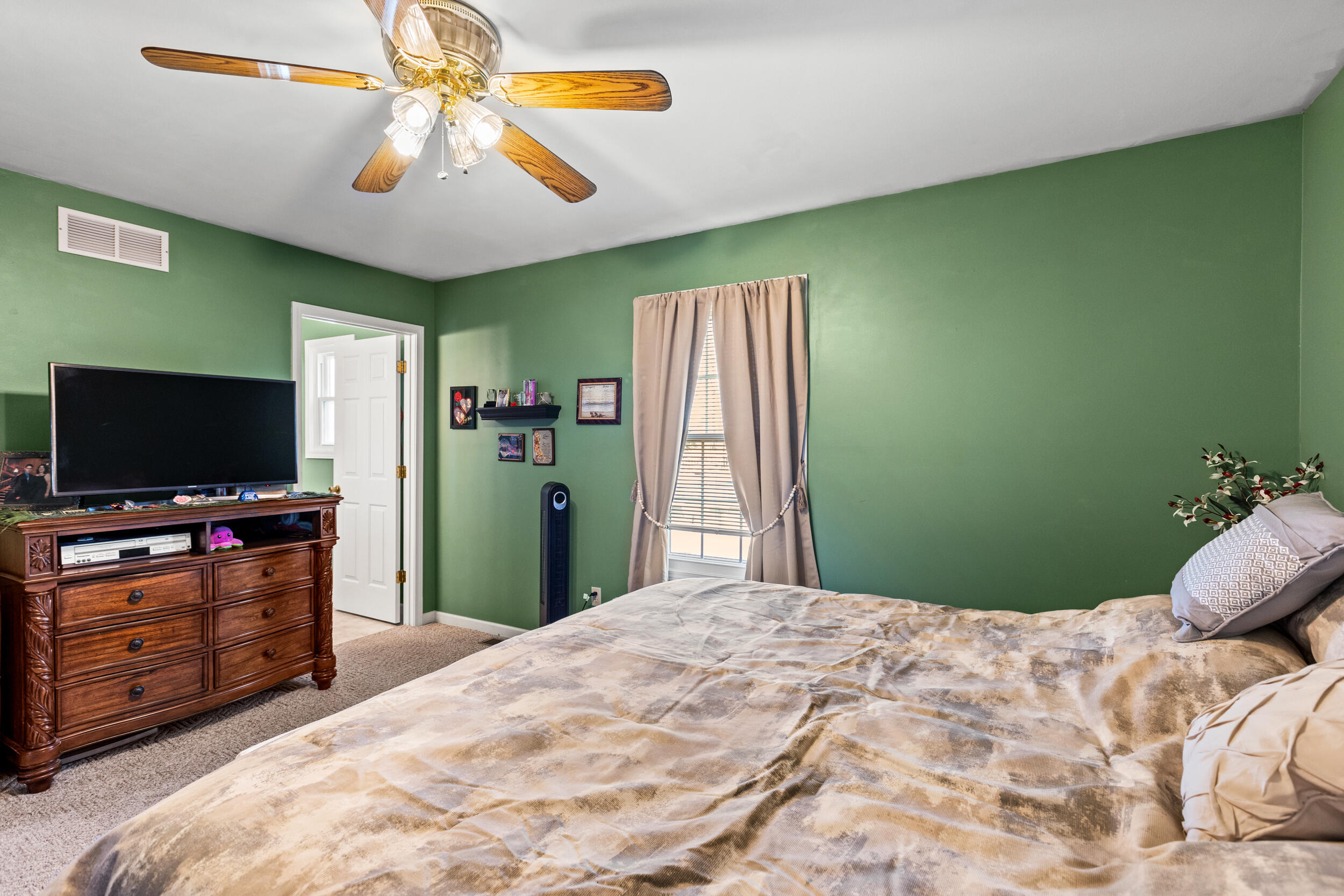 256 Rolling Meadows Drive