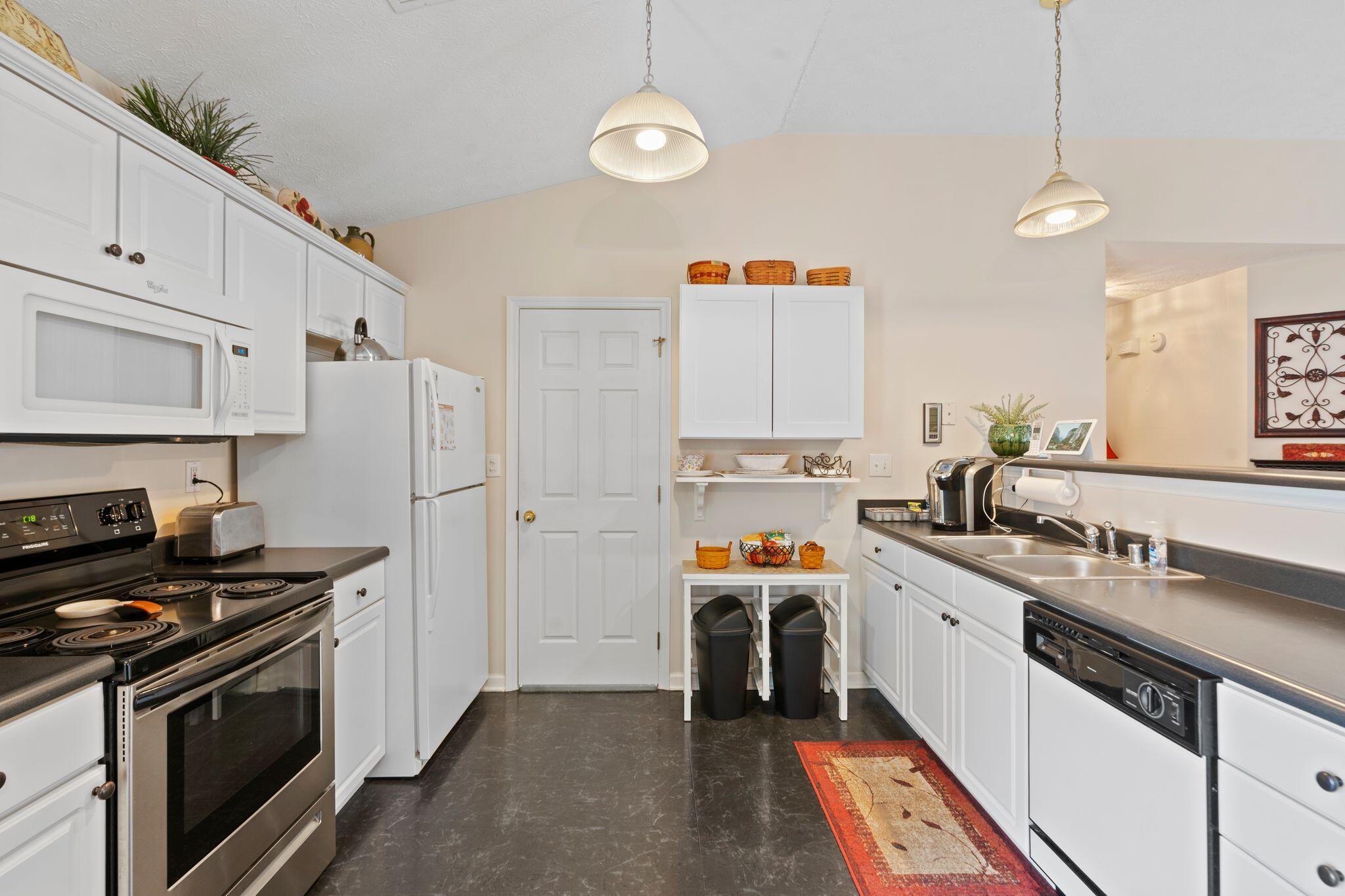 2920 Masters View Road