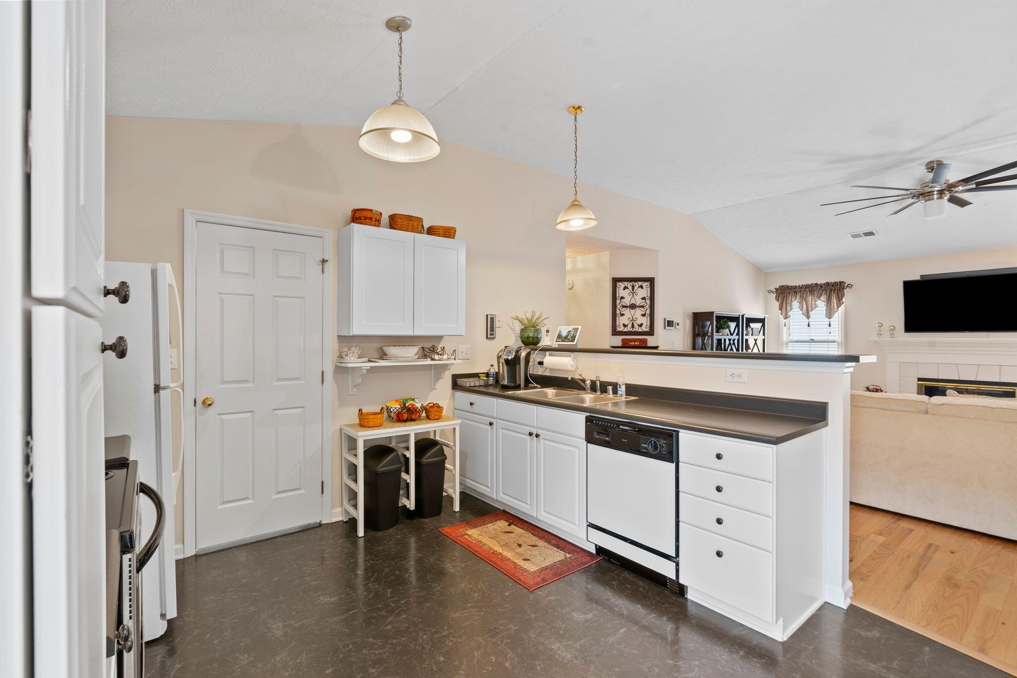 2920 Masters View Road