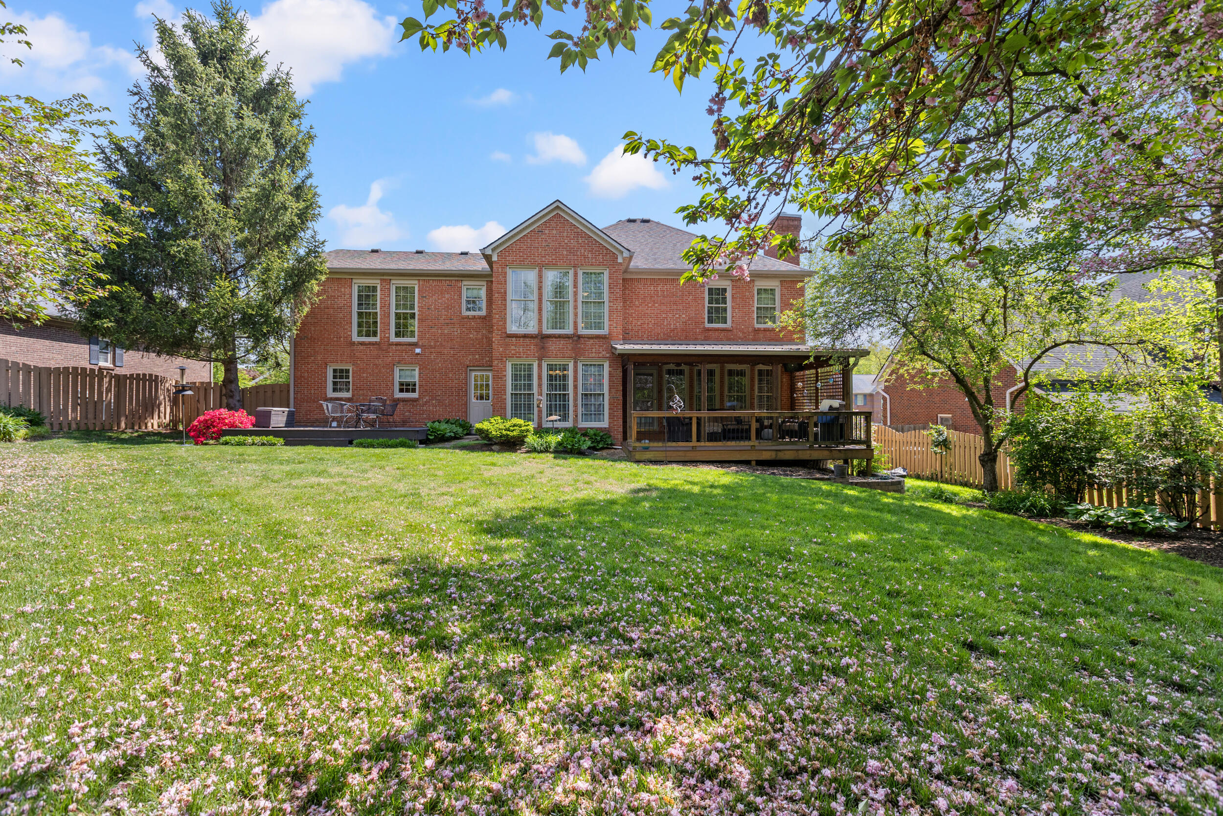 812 Comanche Circle