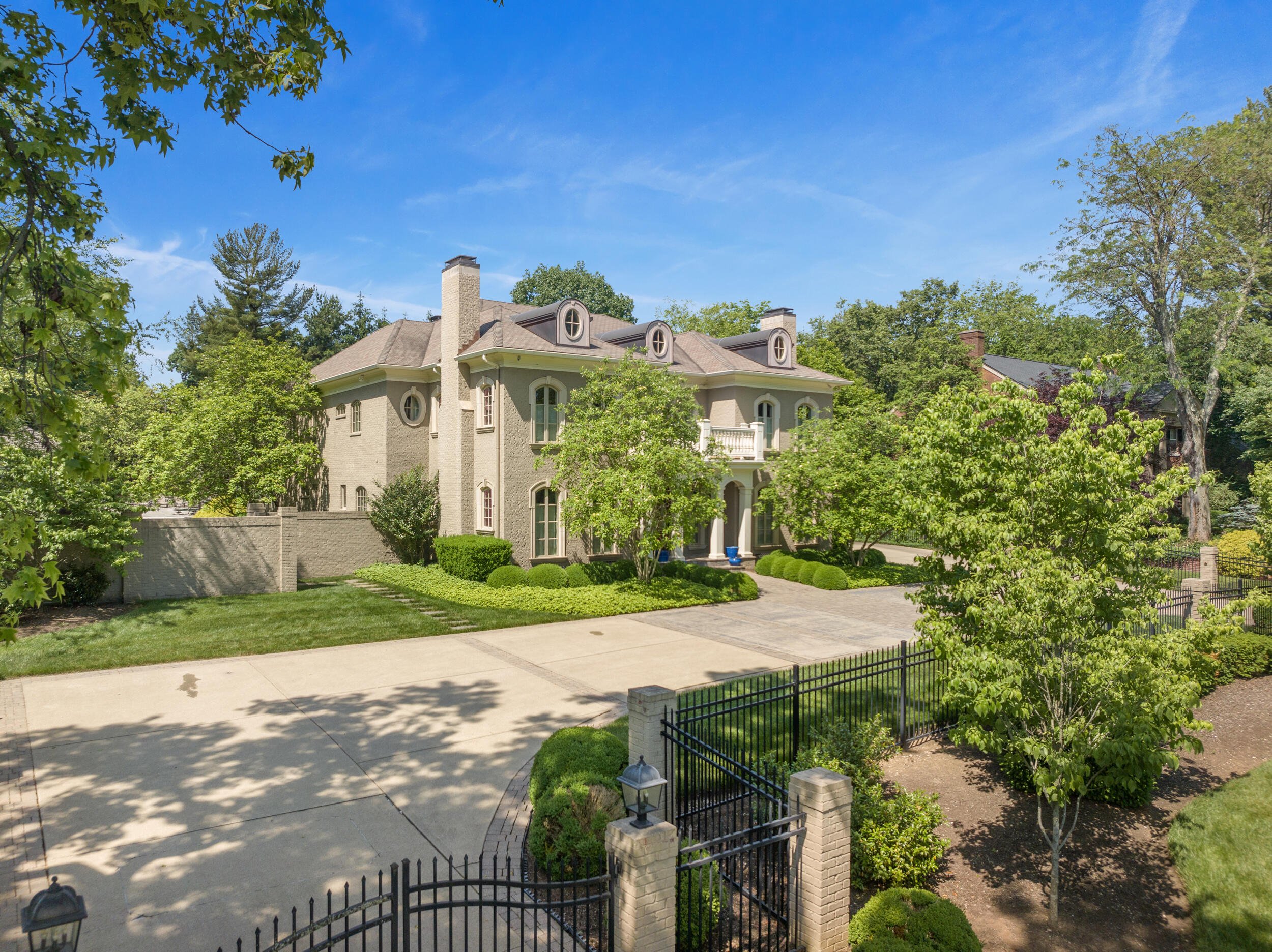 1732-1736 Richmond Road