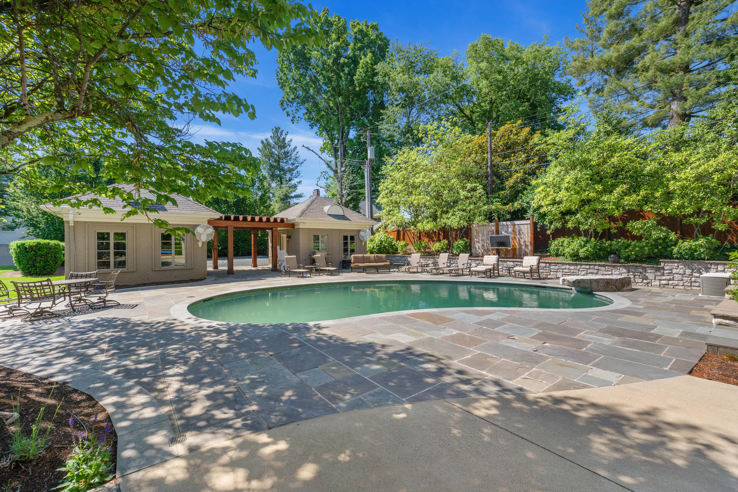 1732-1736 Richmond Road