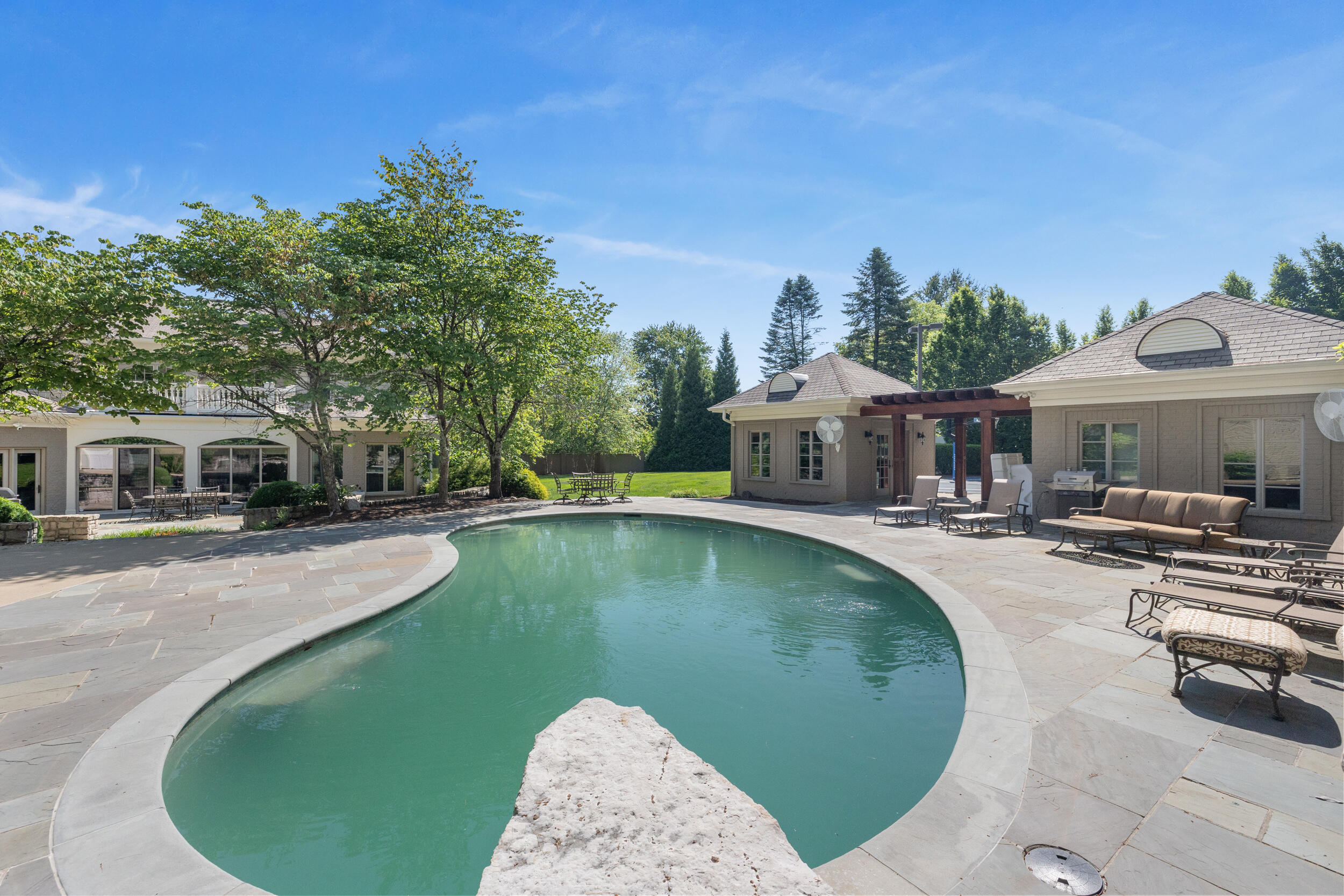 1732-1736 Richmond Road