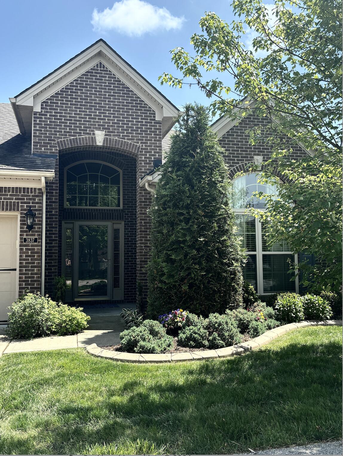 3837 Castlebridge Lane