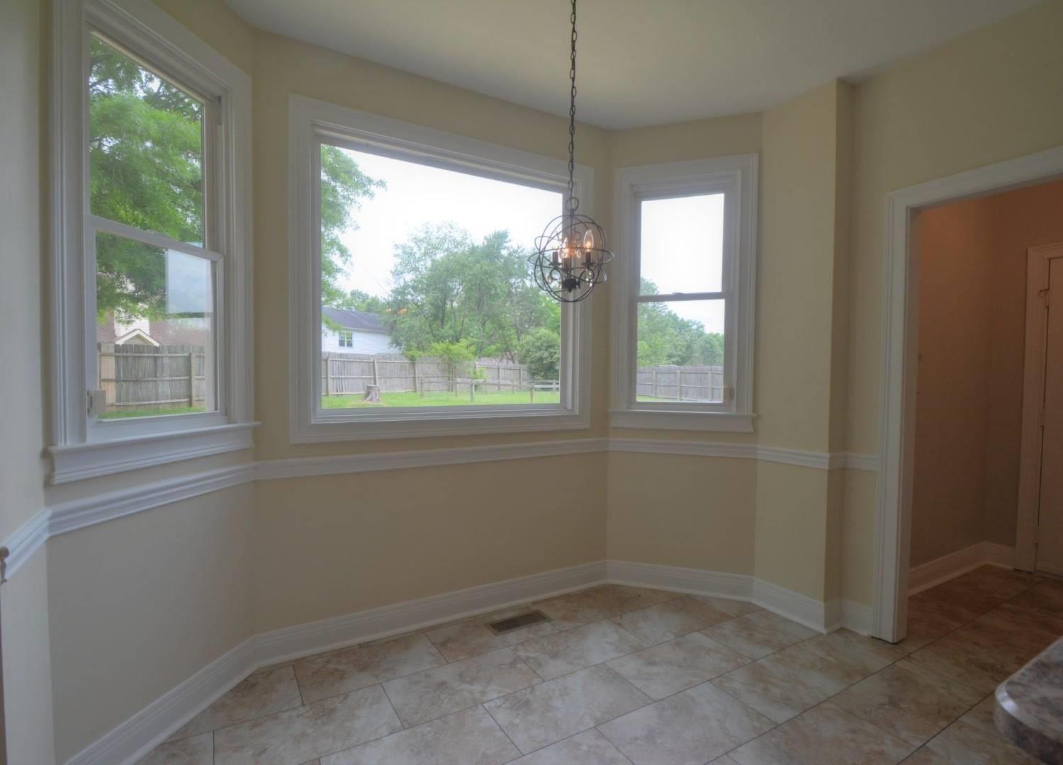 4633 Longbridge Lane