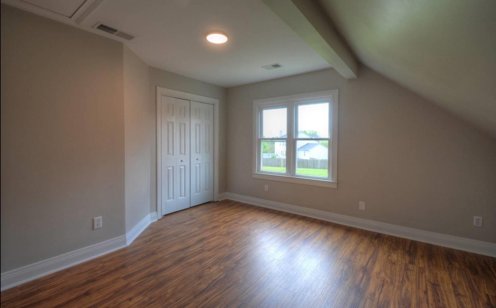 4633 Longbridge Lane