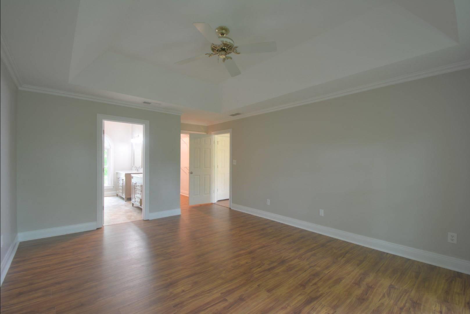 4633 Longbridge Lane