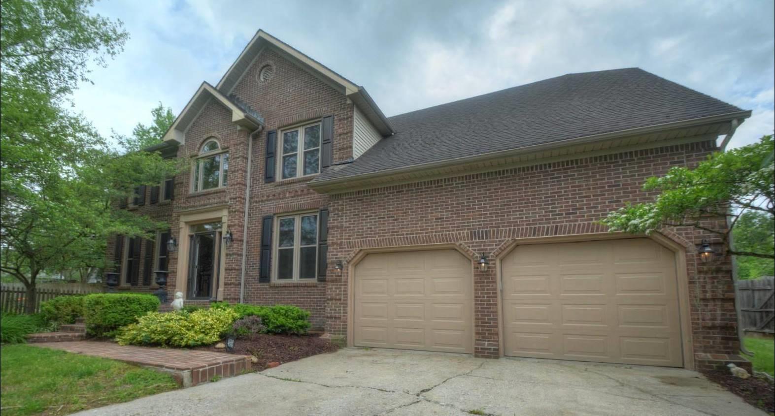 4633 Longbridge Lane