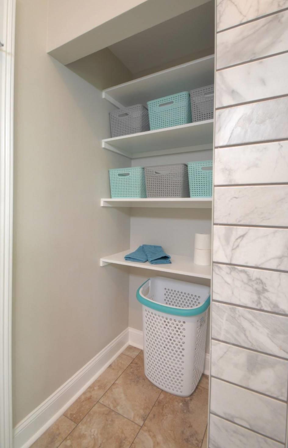 4633 Longbridge Lane