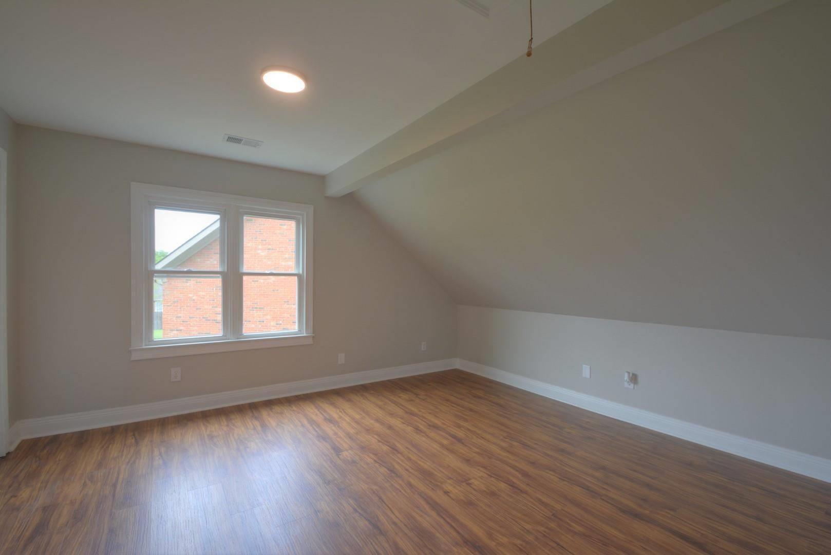 4633 Longbridge Lane