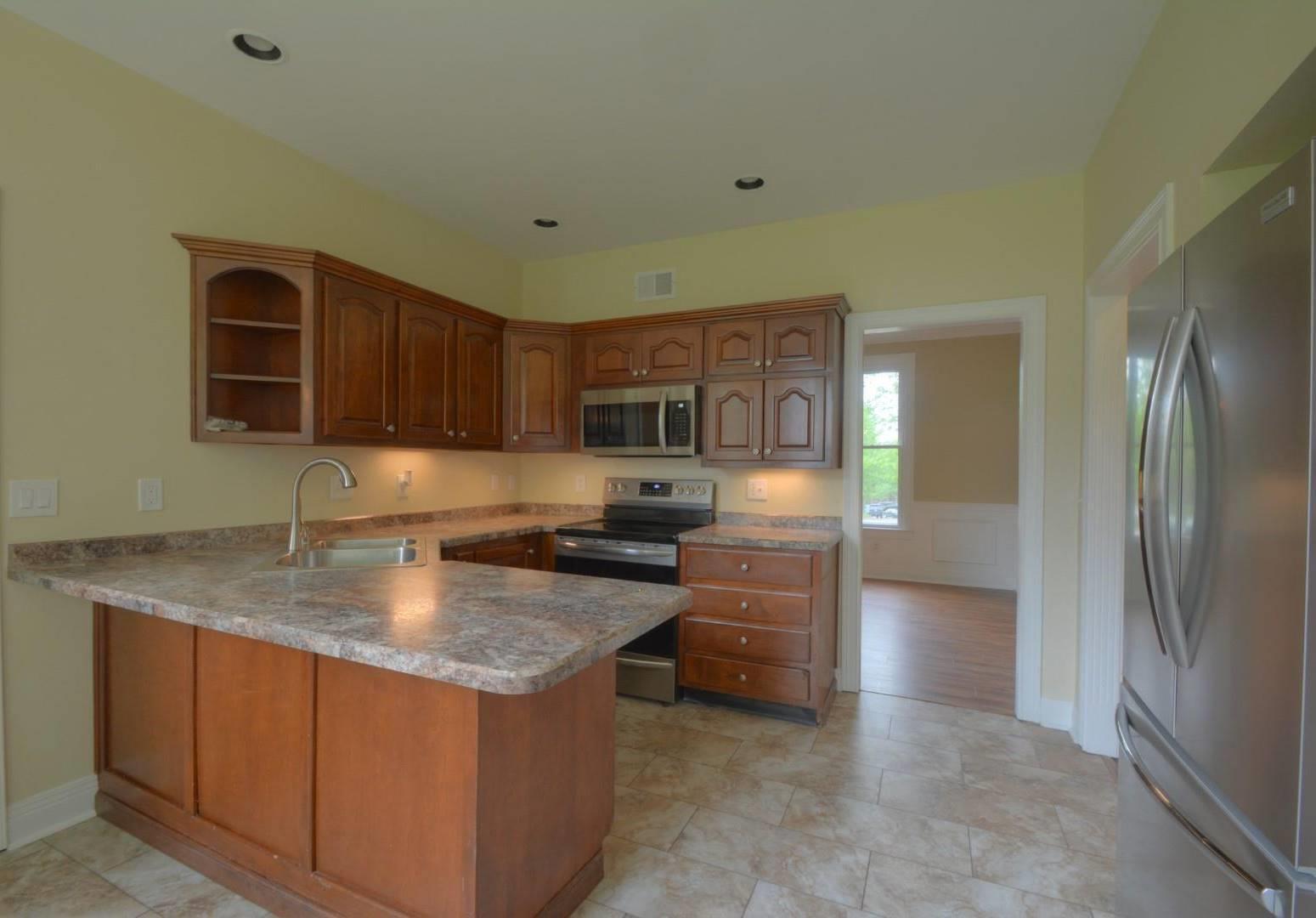 4633 Longbridge Lane