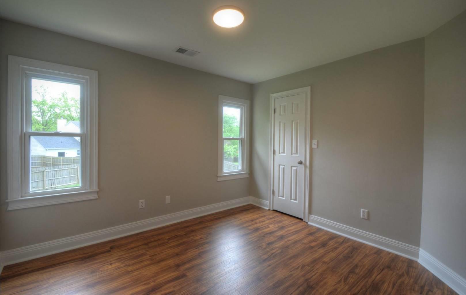 4633 Longbridge Lane