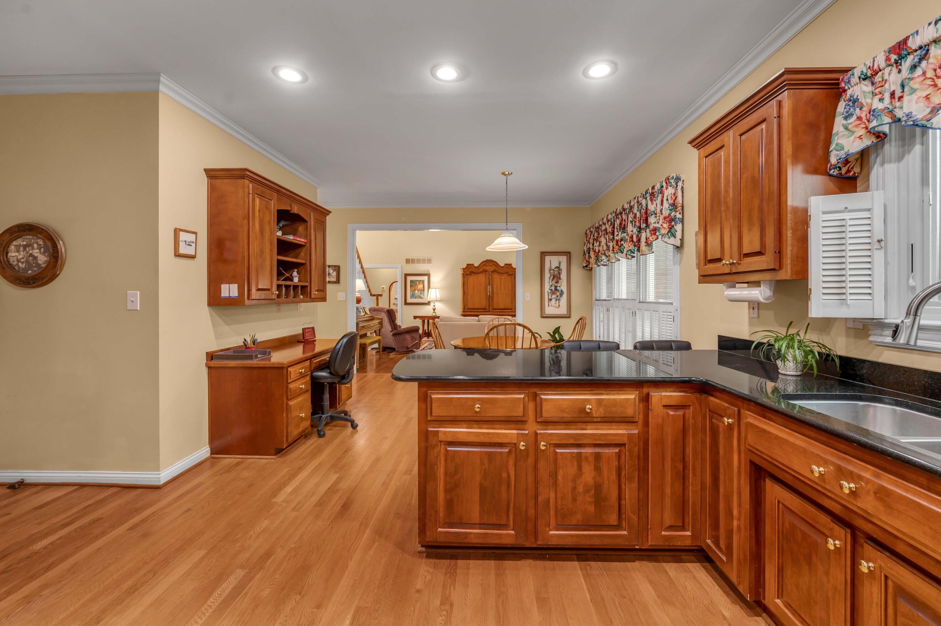 4304 Creek Valley Way