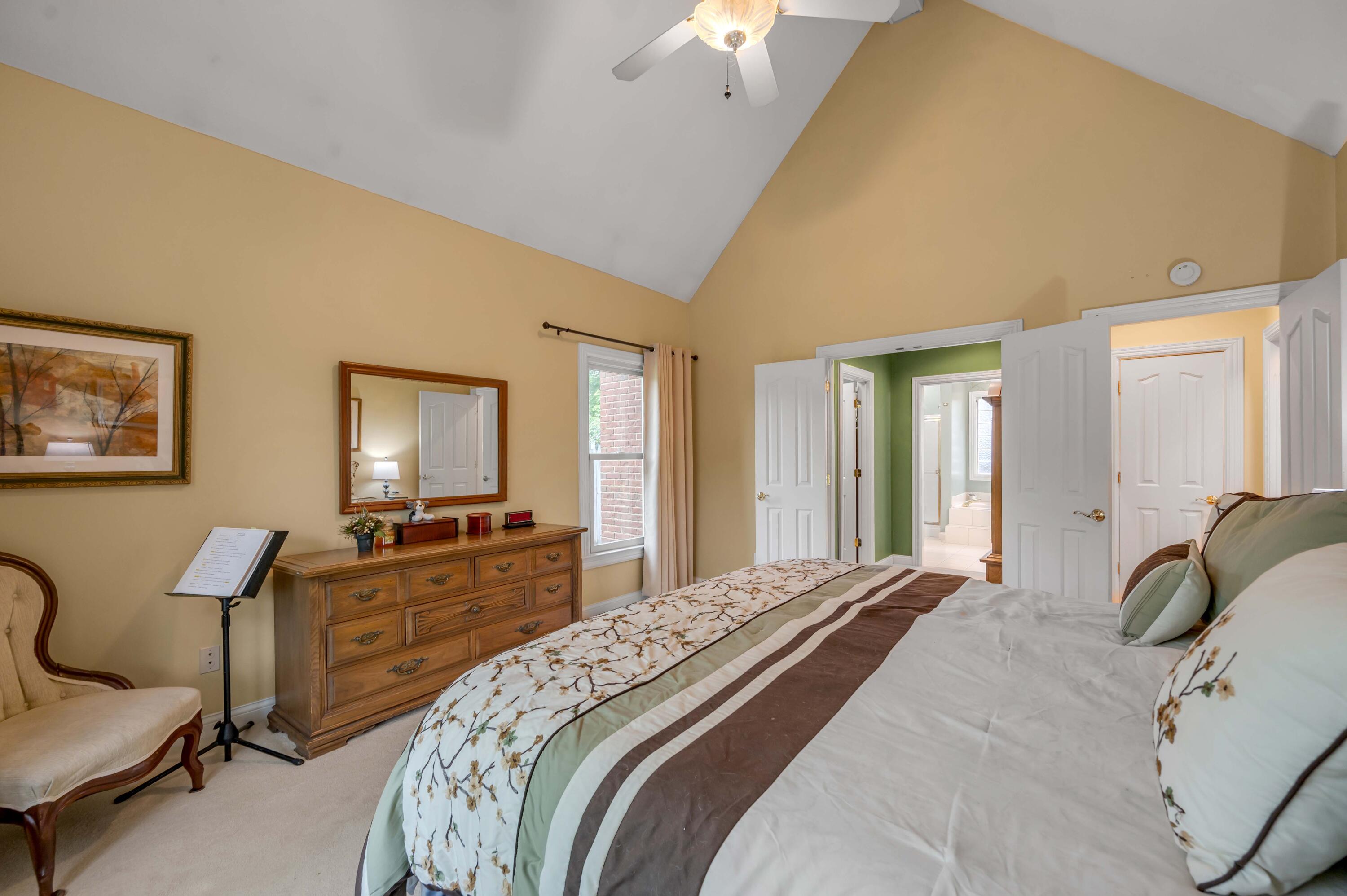 4304 Creek Valley Way