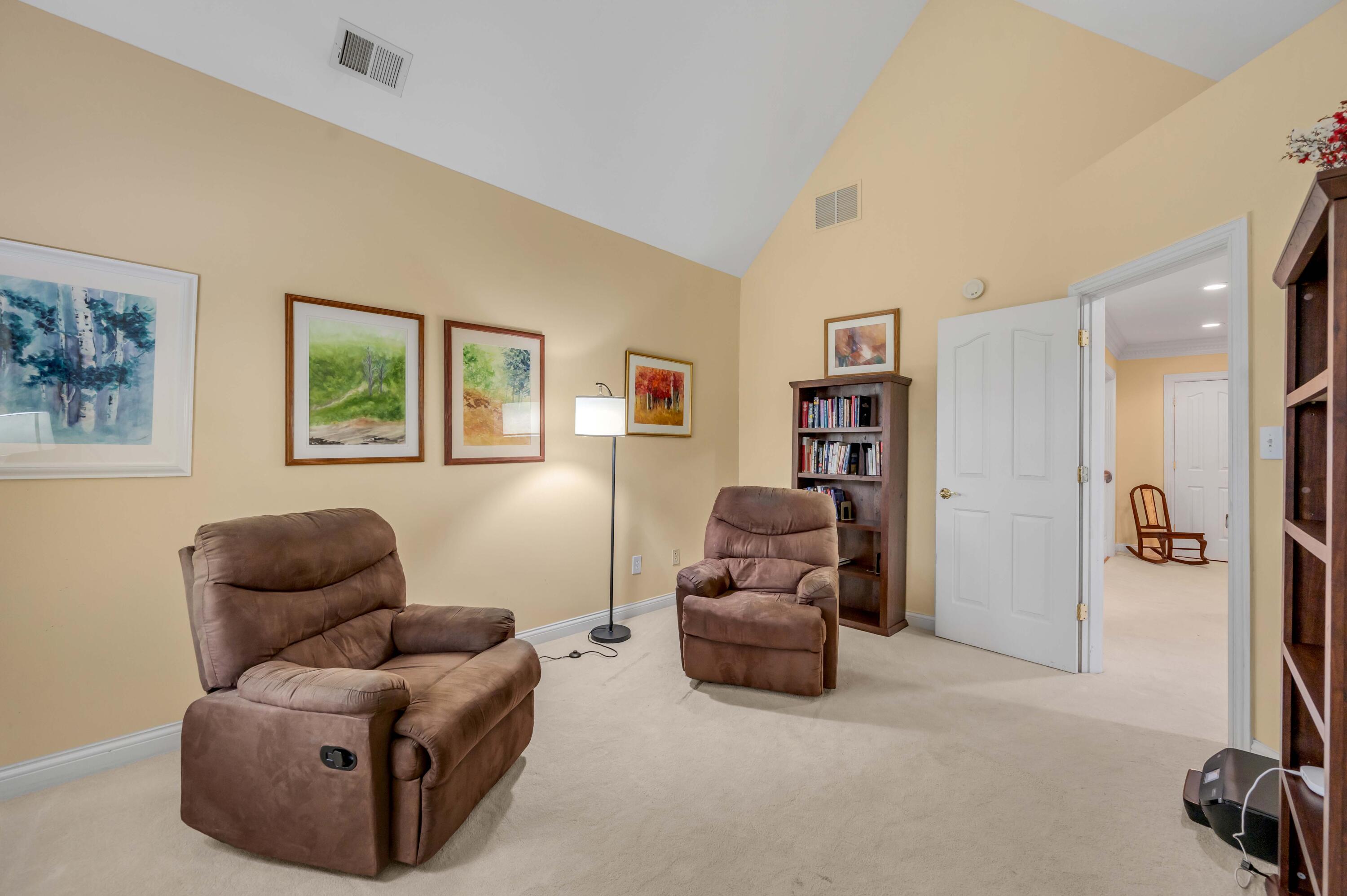 4304 Creek Valley Way