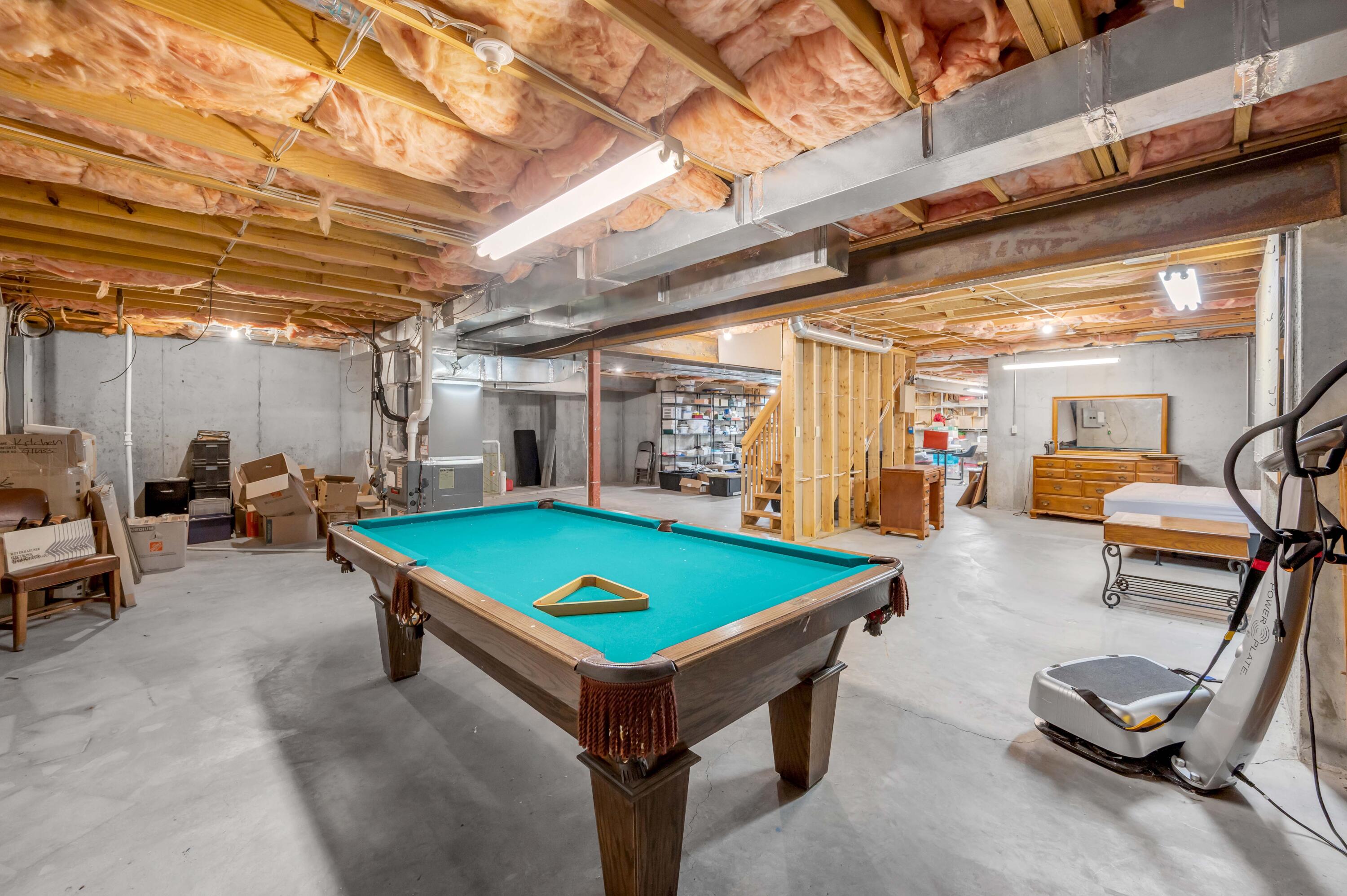 4304 Creek Valley Way