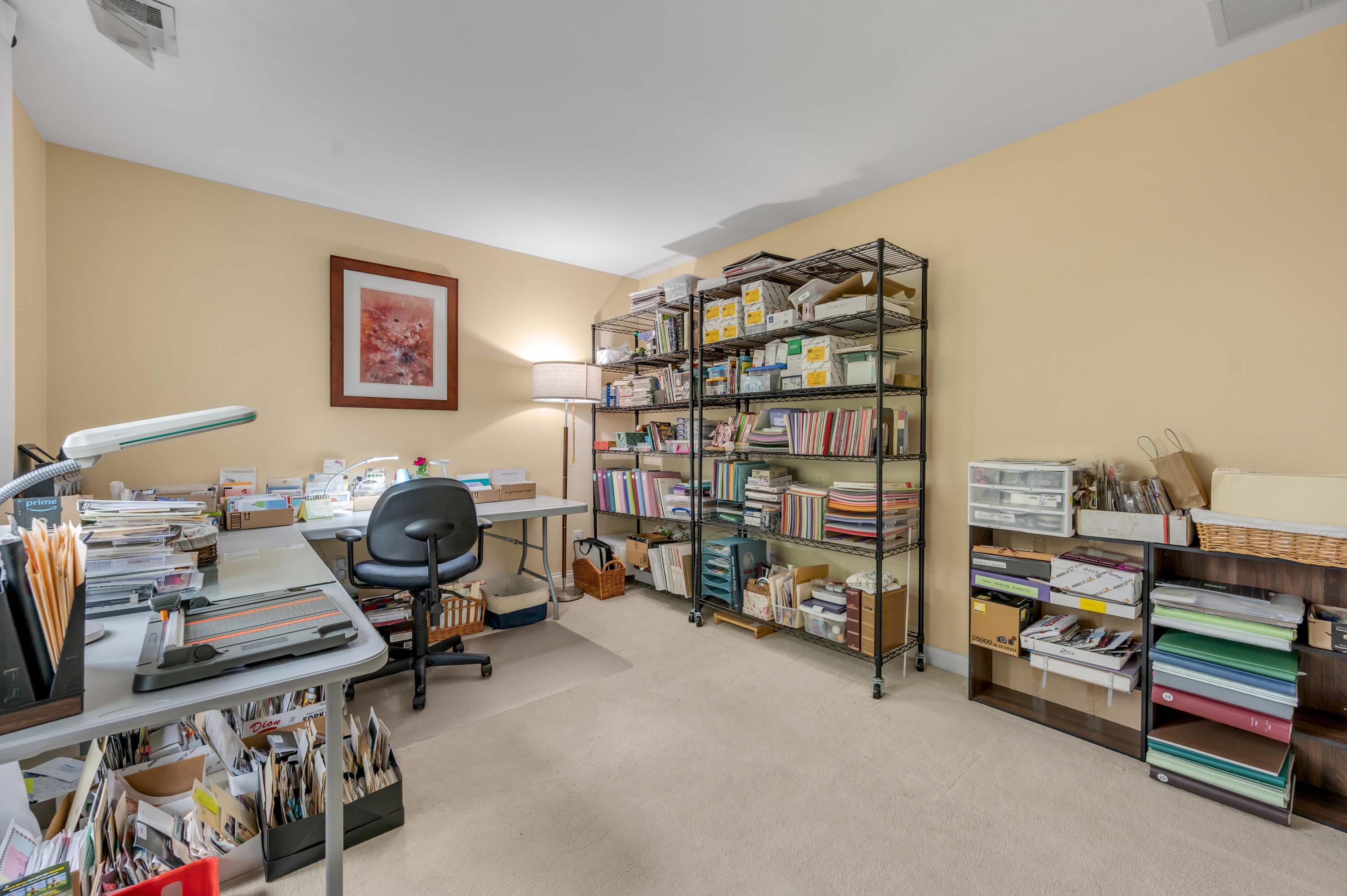 4304 Creek Valley Way