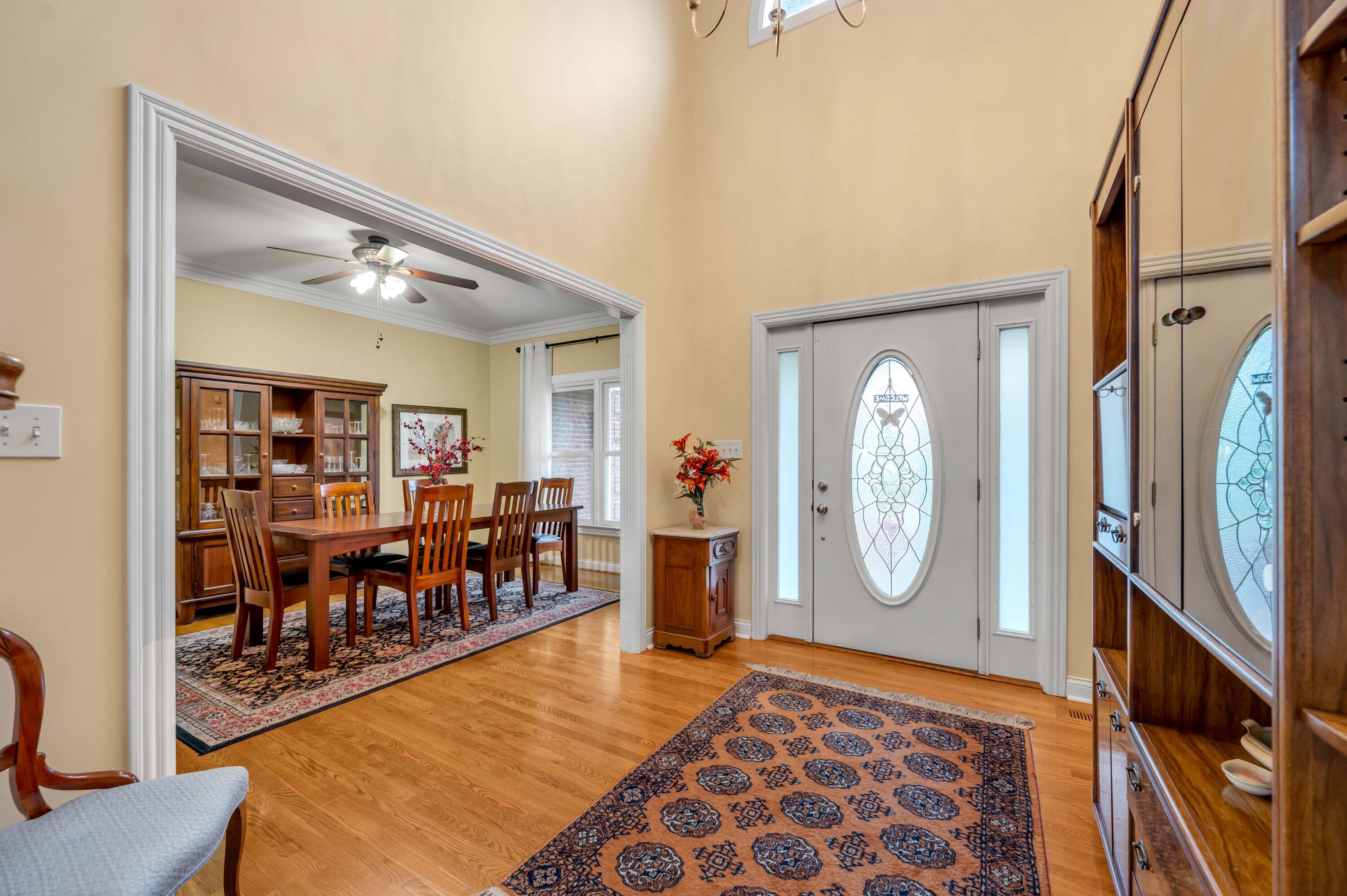 4304 Creek Valley Way