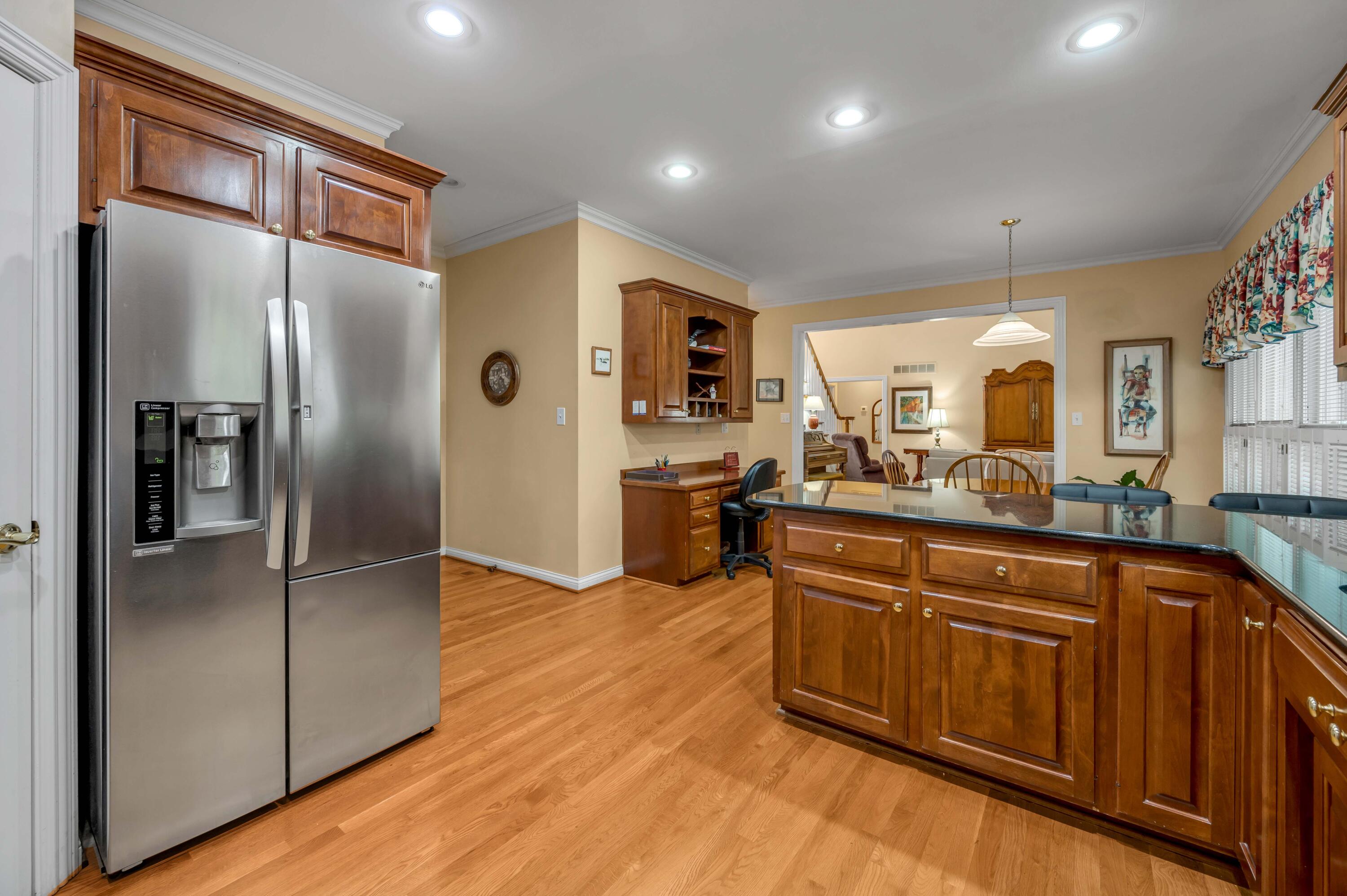 4304 Creek Valley Way