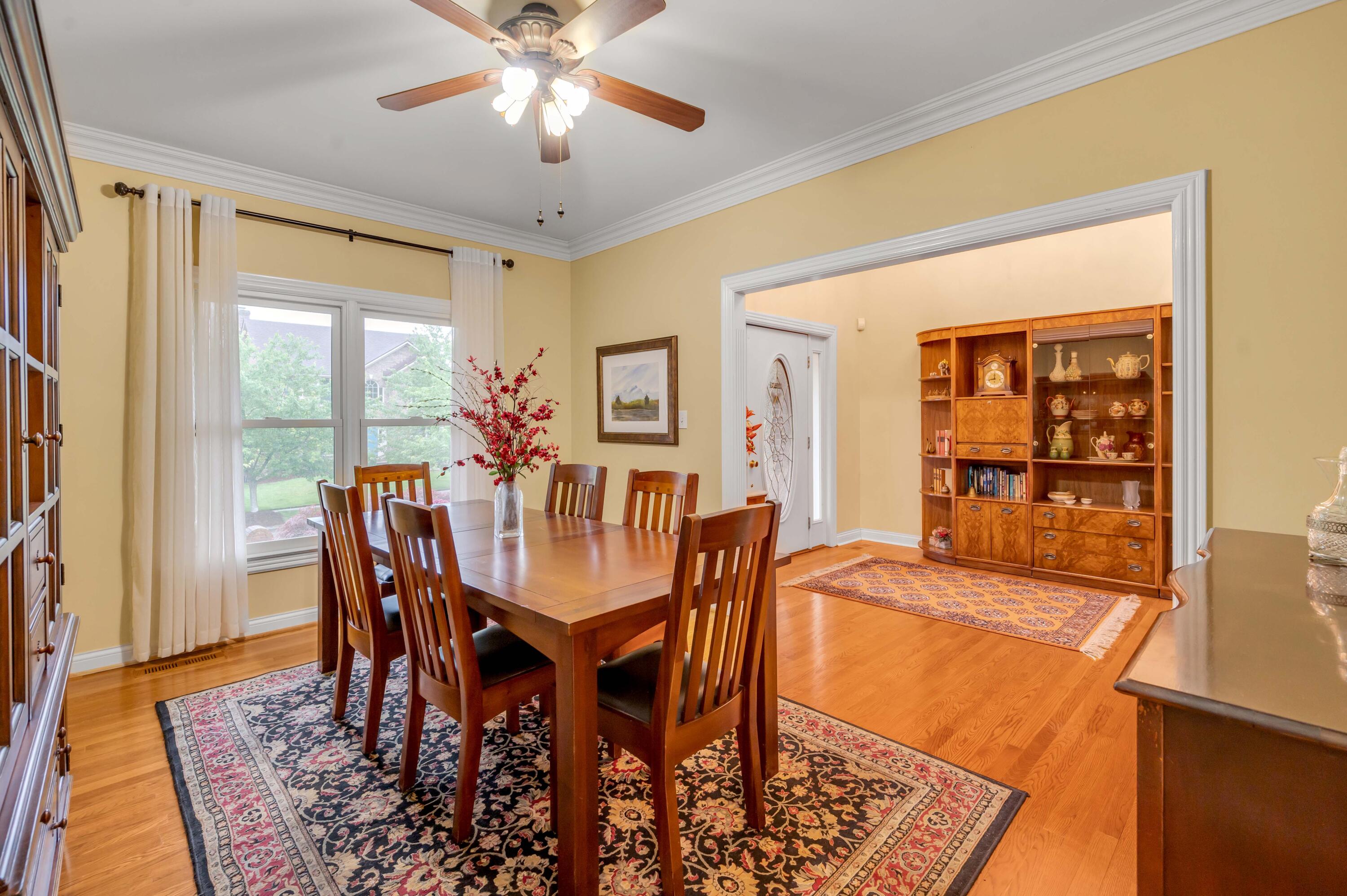 4304 Creek Valley Way