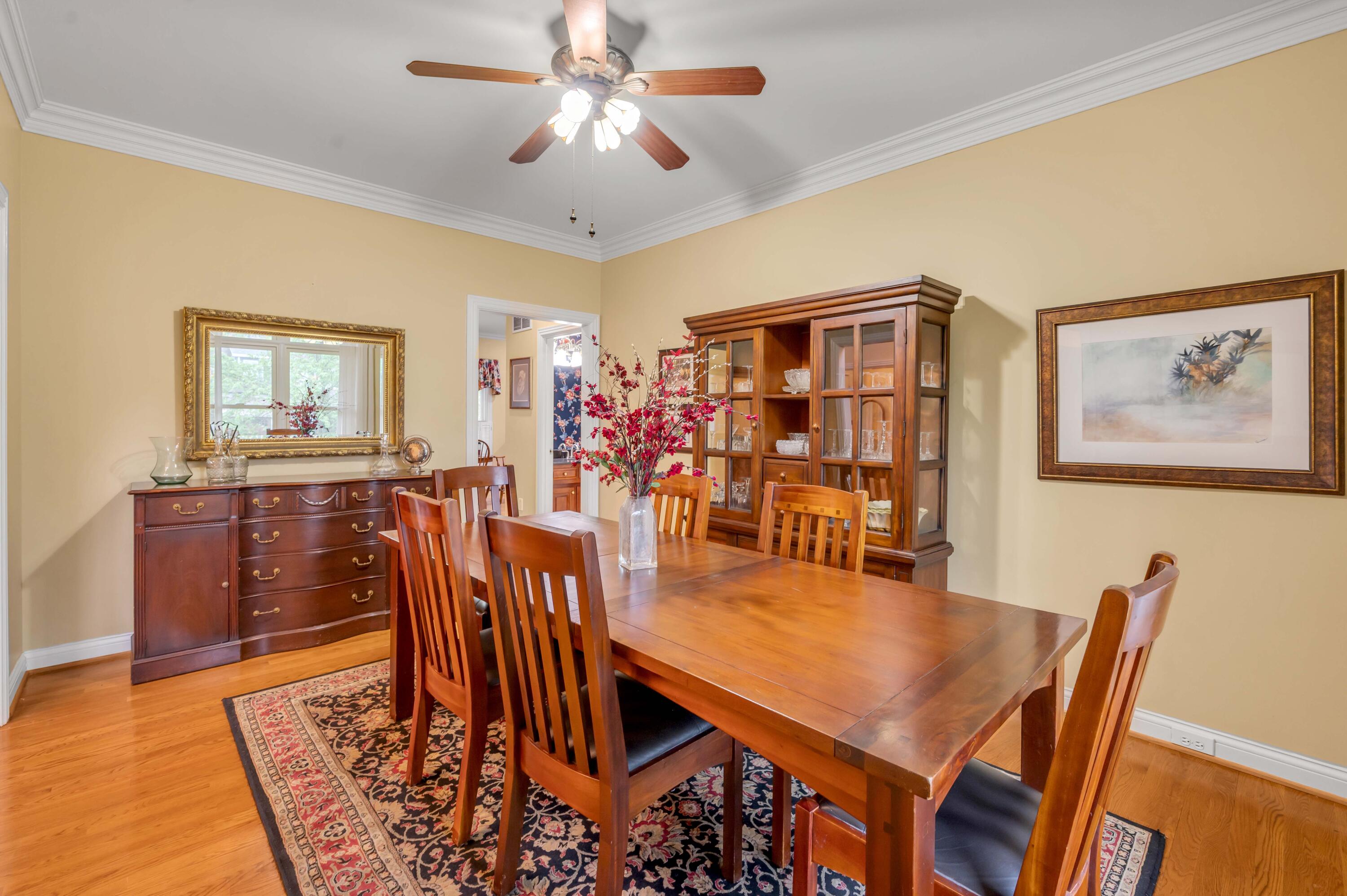 4304 Creek Valley Way