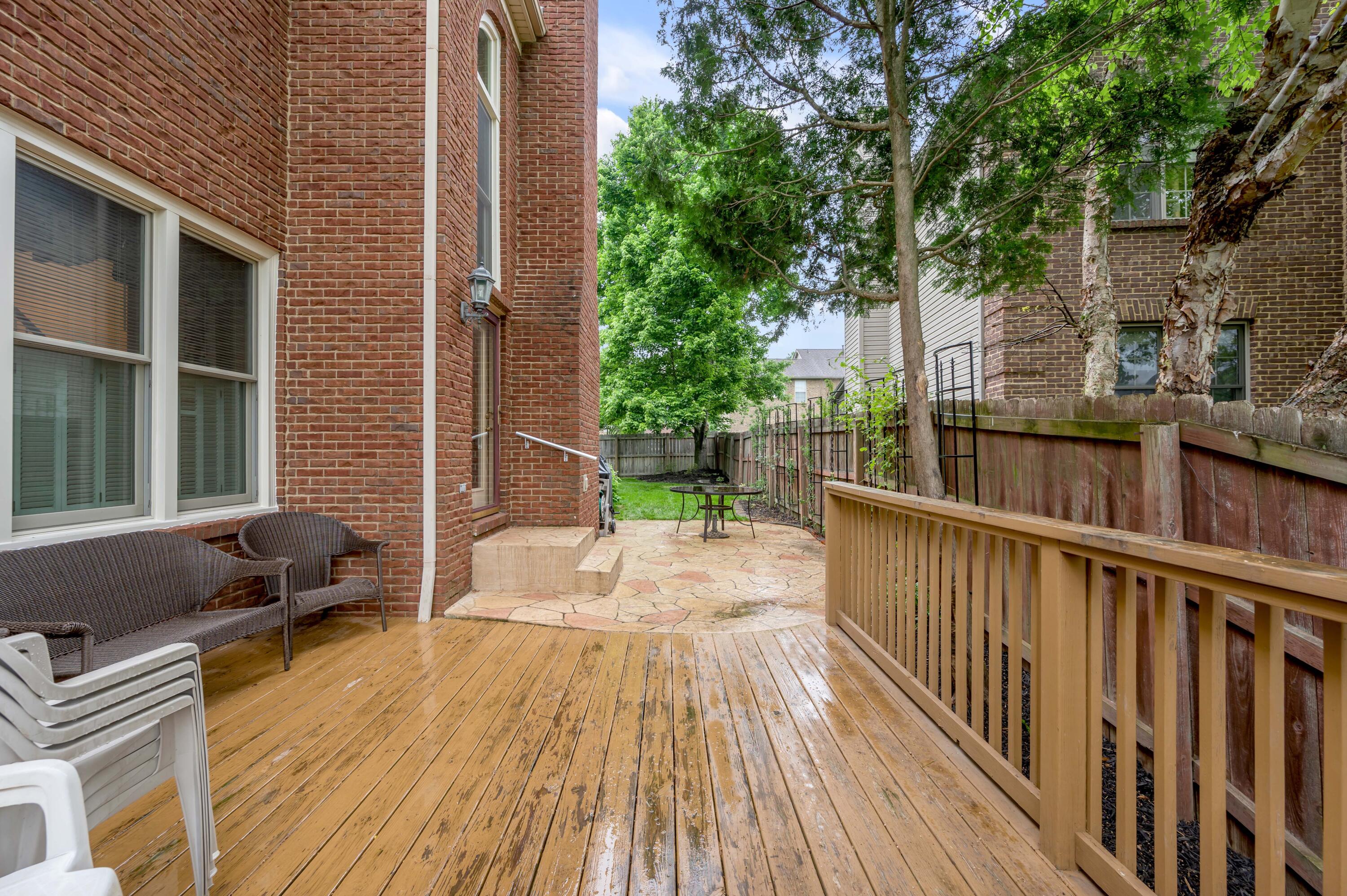 4304 Creek Valley Way