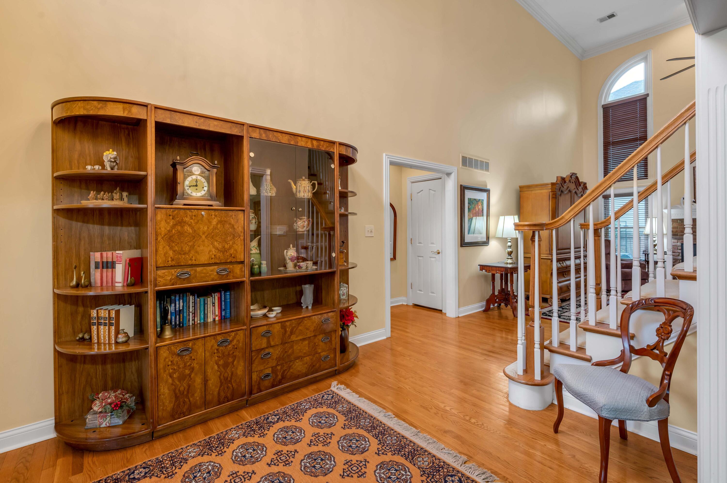 4304 Creek Valley Way