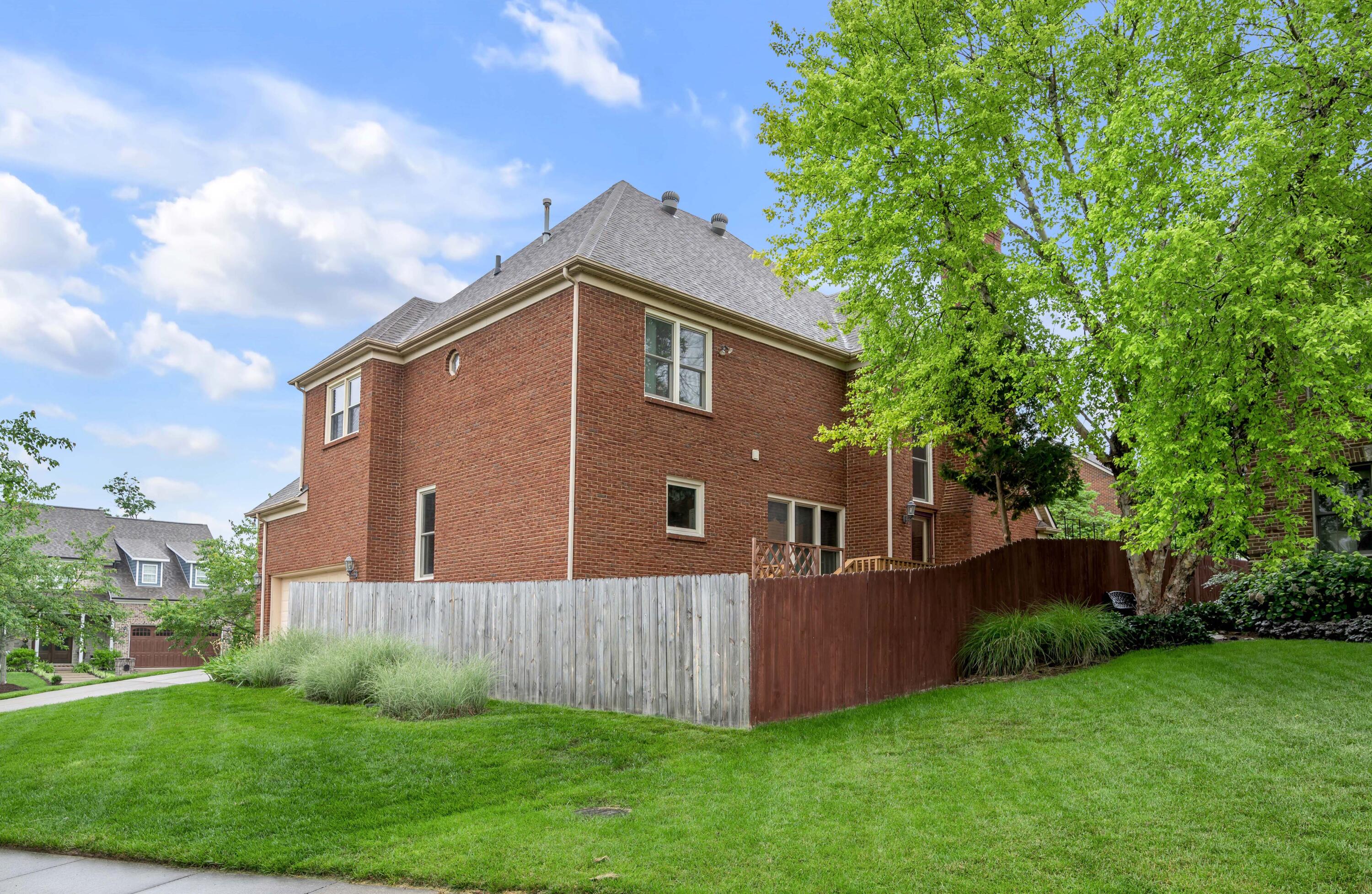 4304 Creek Valley Way