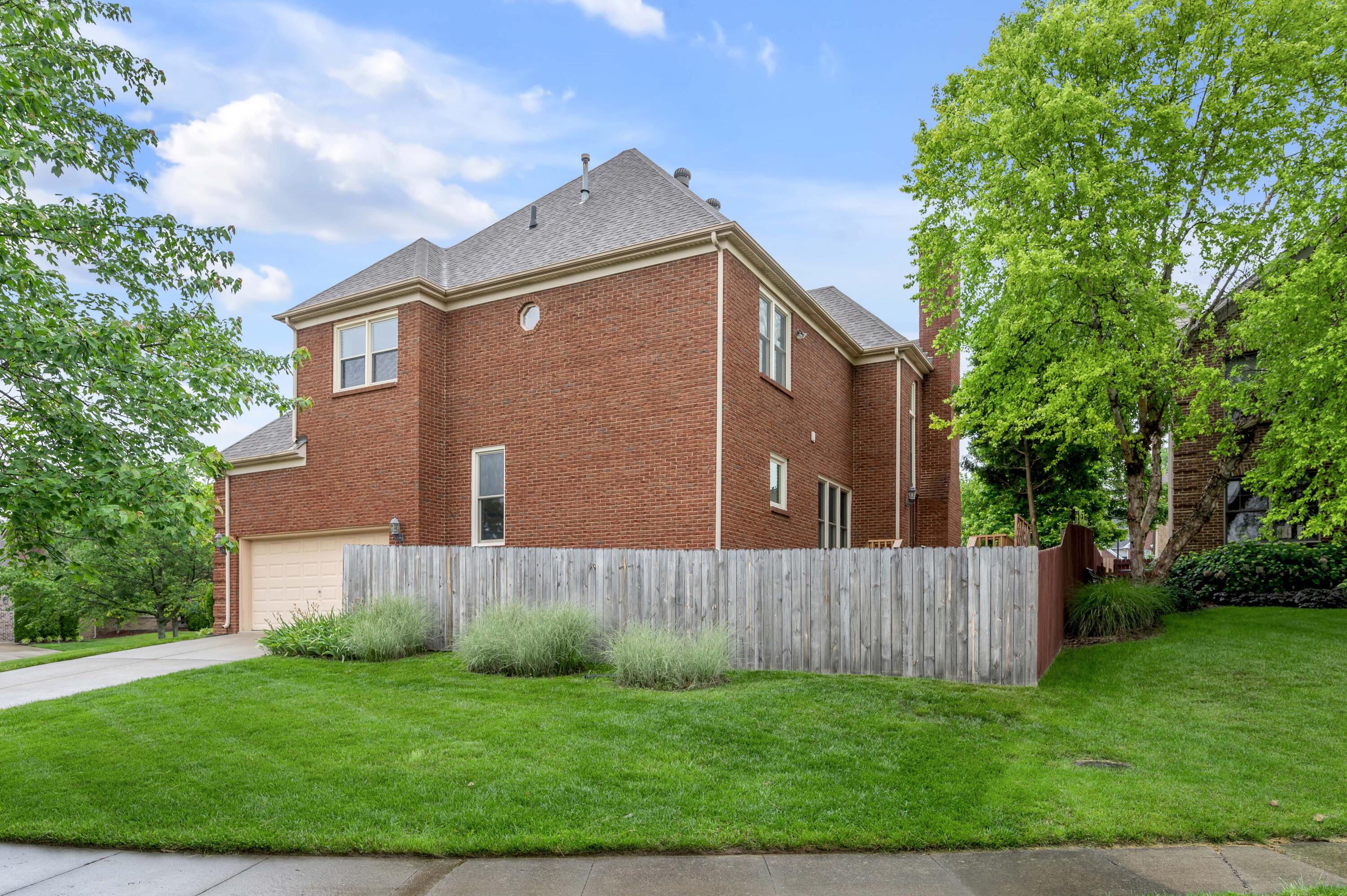 4304 Creek Valley Way