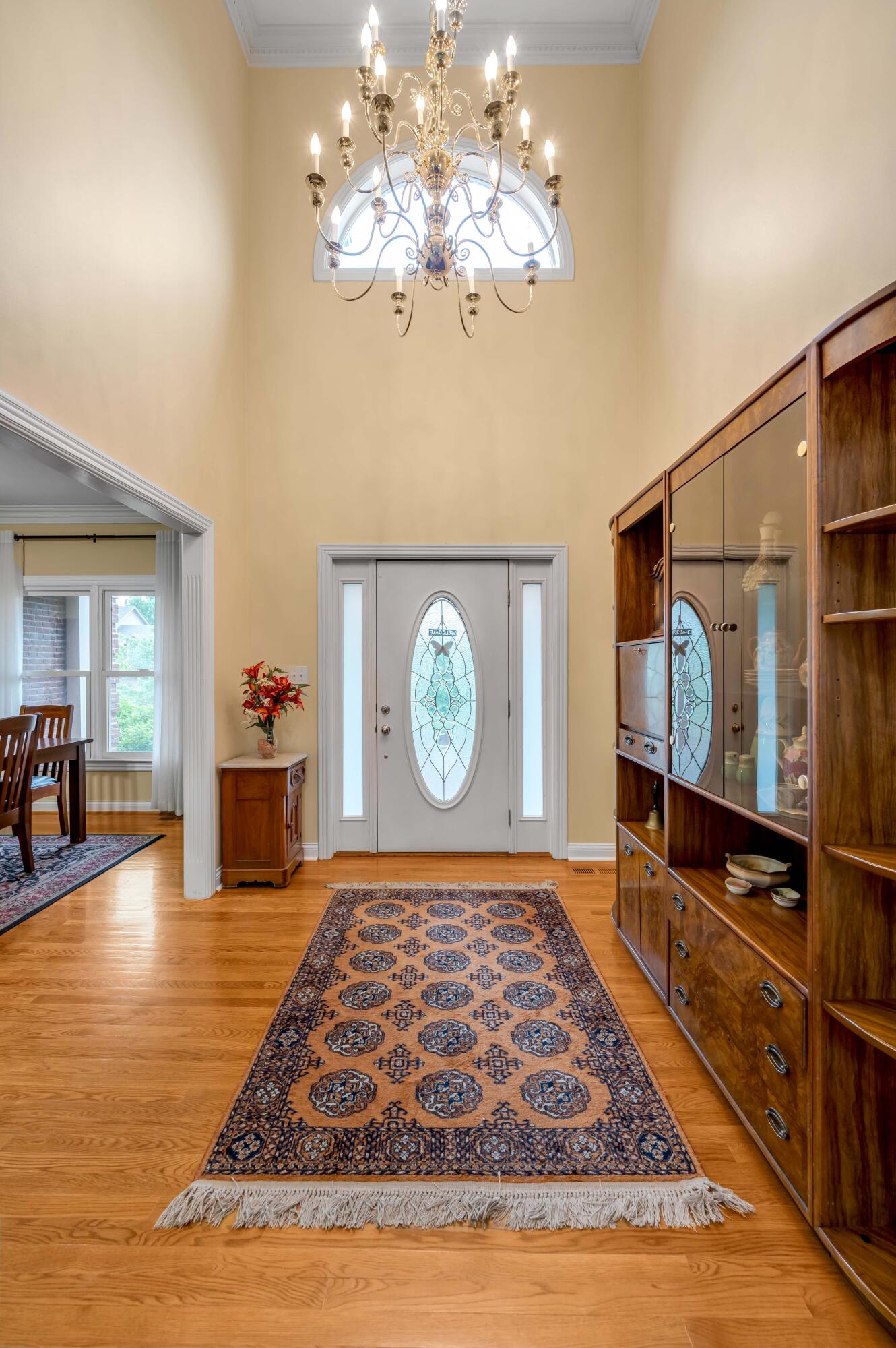 4304 Creek Valley Way