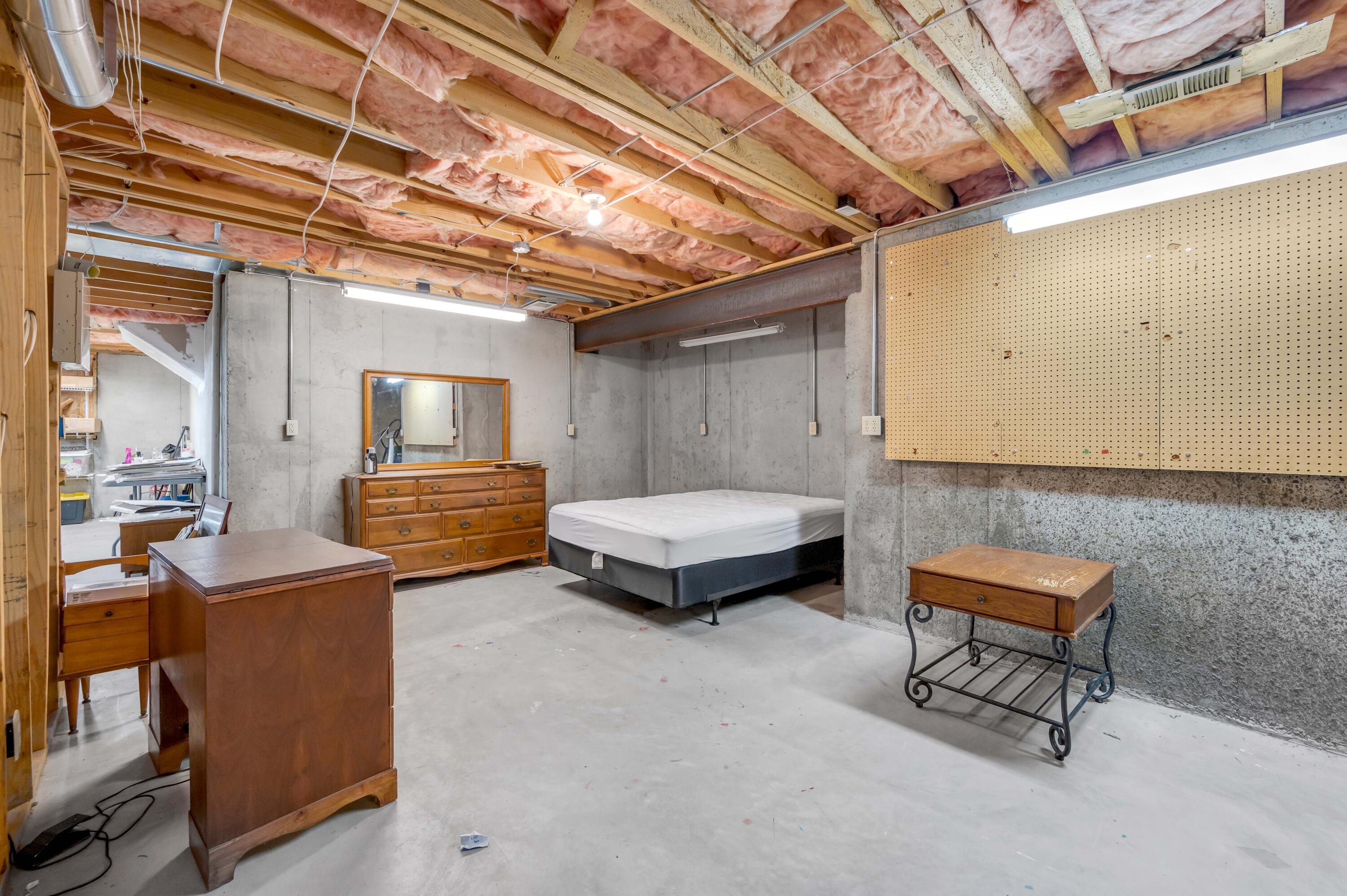 4304 Creek Valley Way