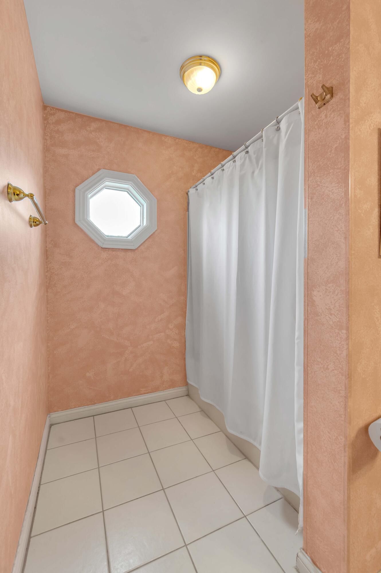 4304 Creek Valley Way