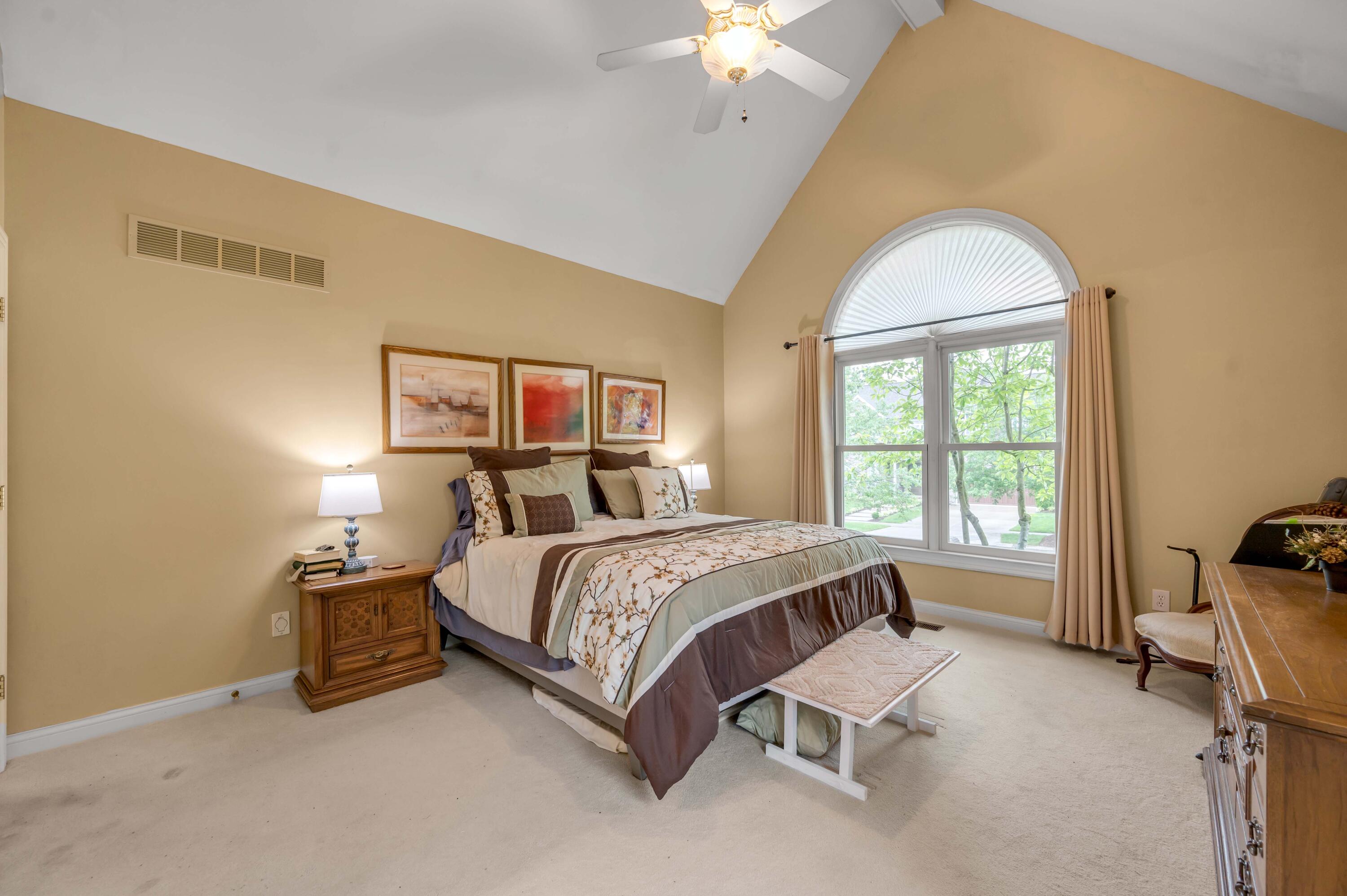 4304 Creek Valley Way