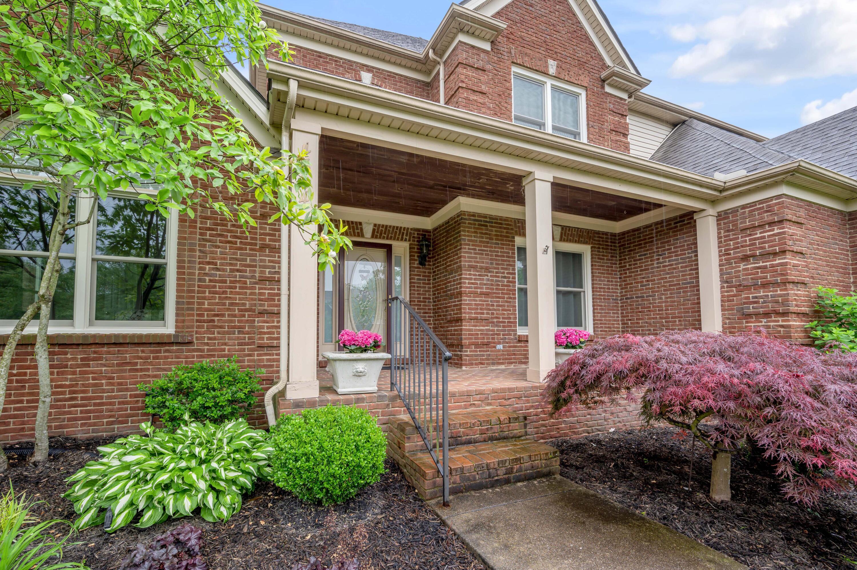 4304 Creek Valley Way