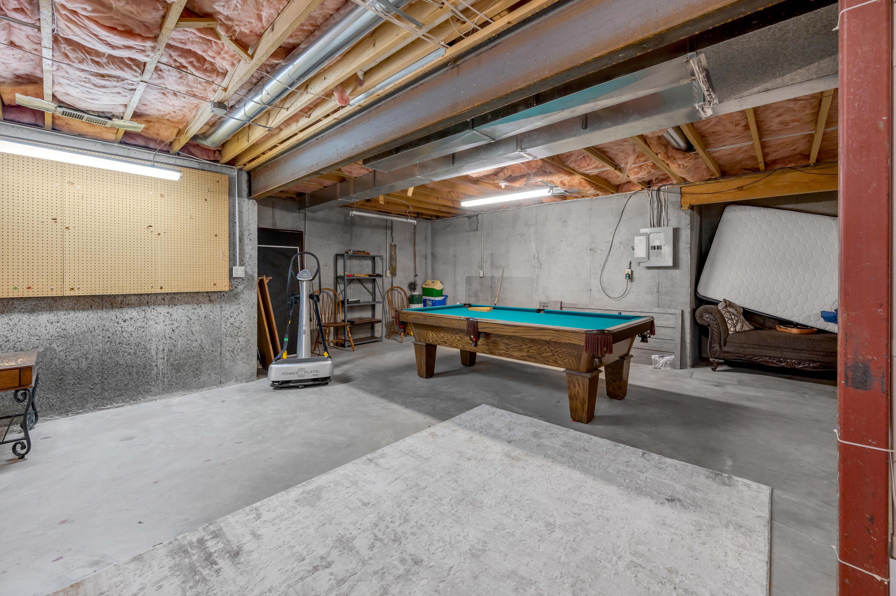 4304 Creek Valley Way