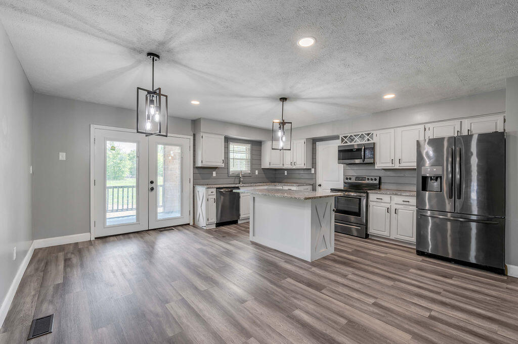 911 Charlie Norris Road