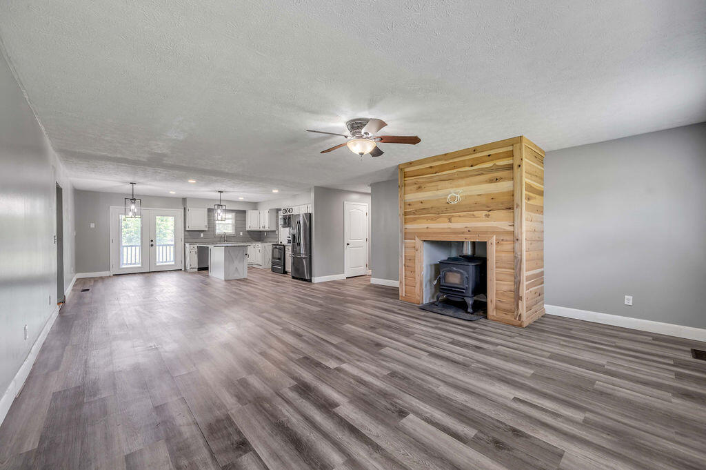 911 Charlie Norris Road