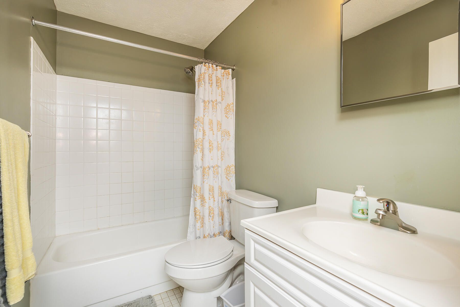 421 Redding Road Unit: 18