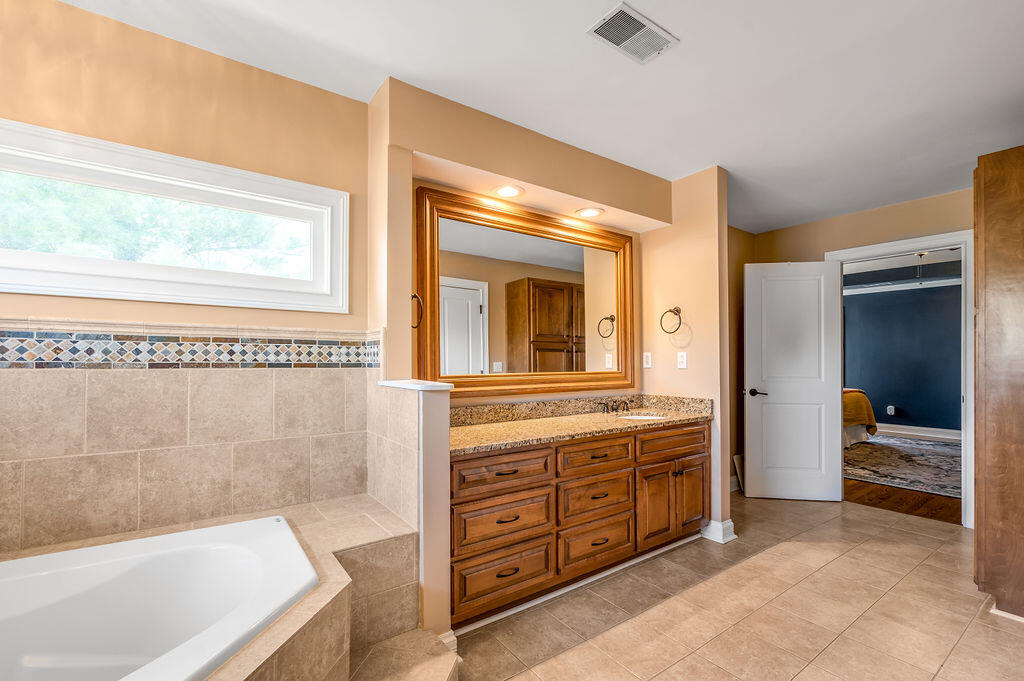 3229 Kettering Court