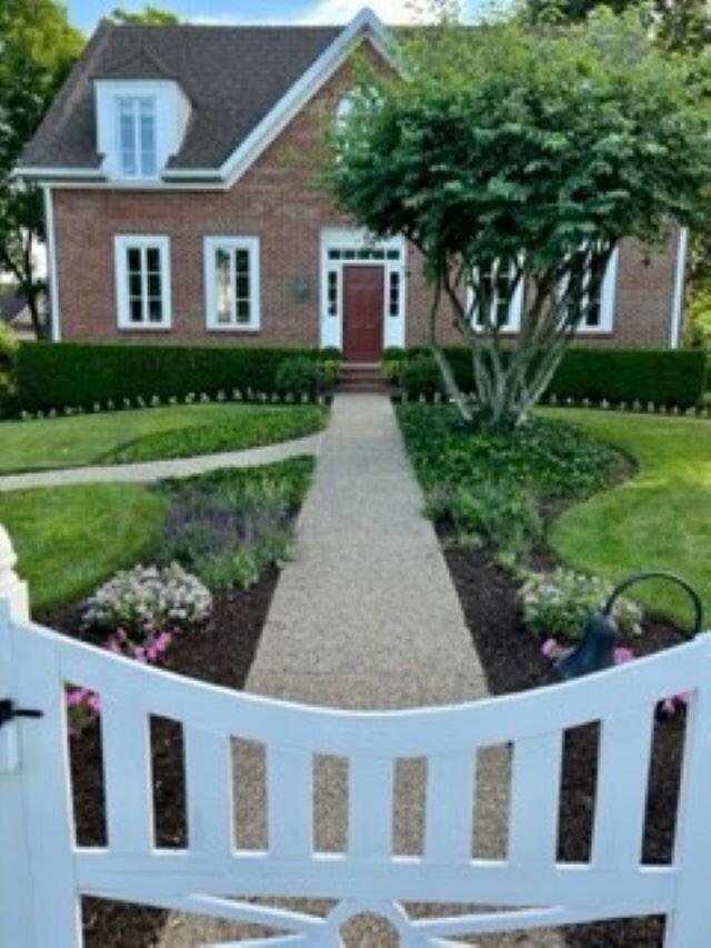 108 Patrick Henry Court