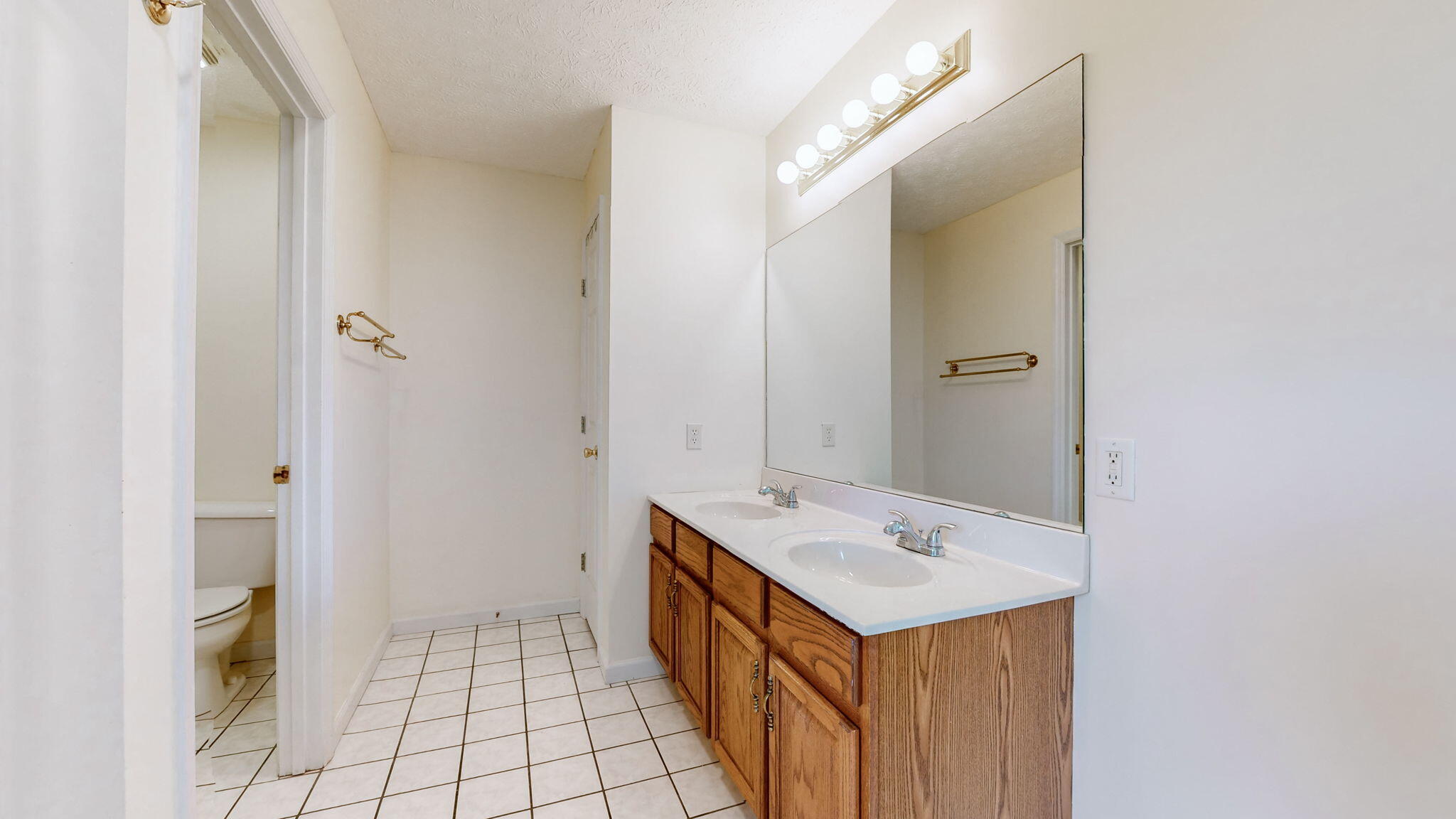 5032 Bob White Drive