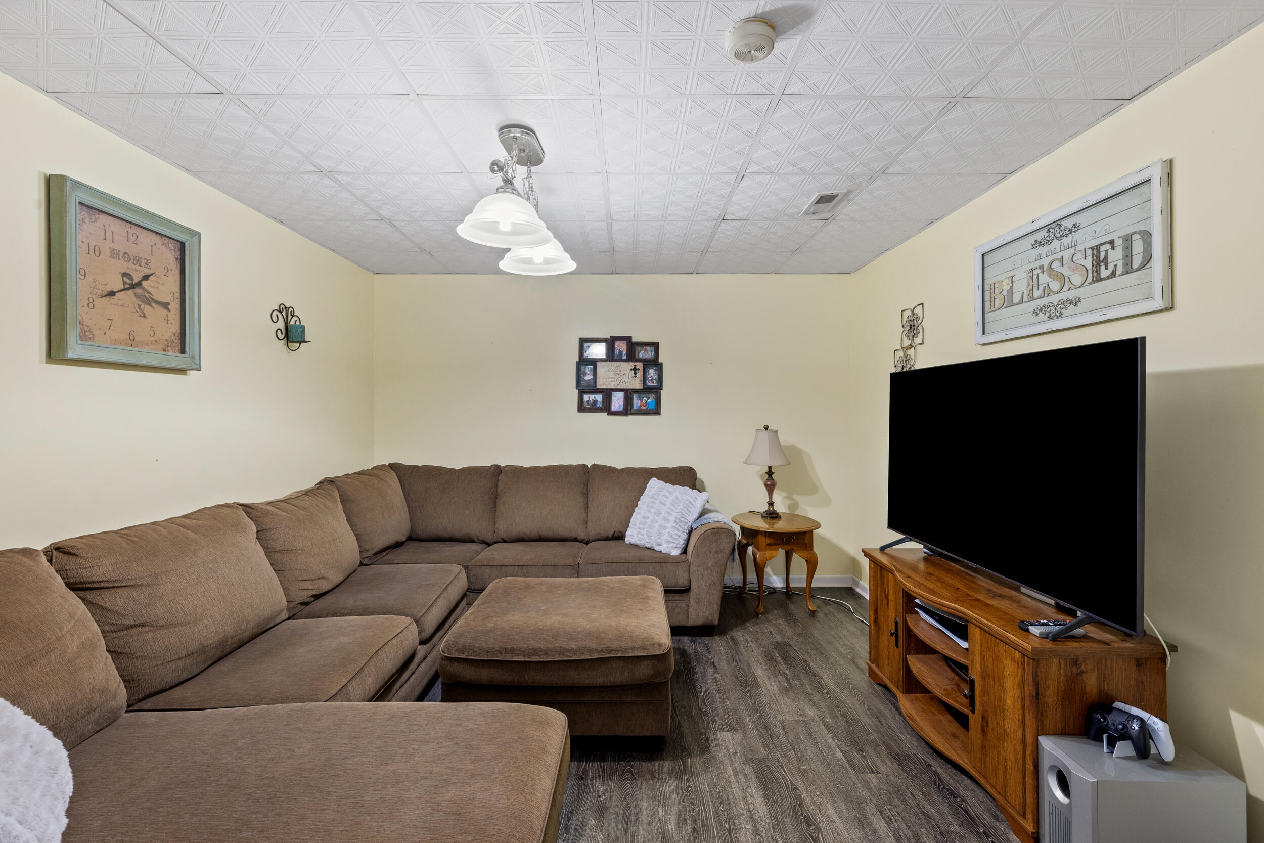 2220 Santa Anita Drive