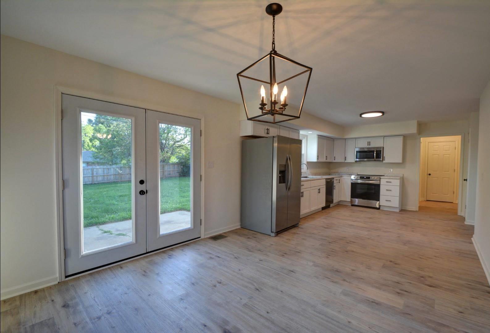 232 Colchester Drive