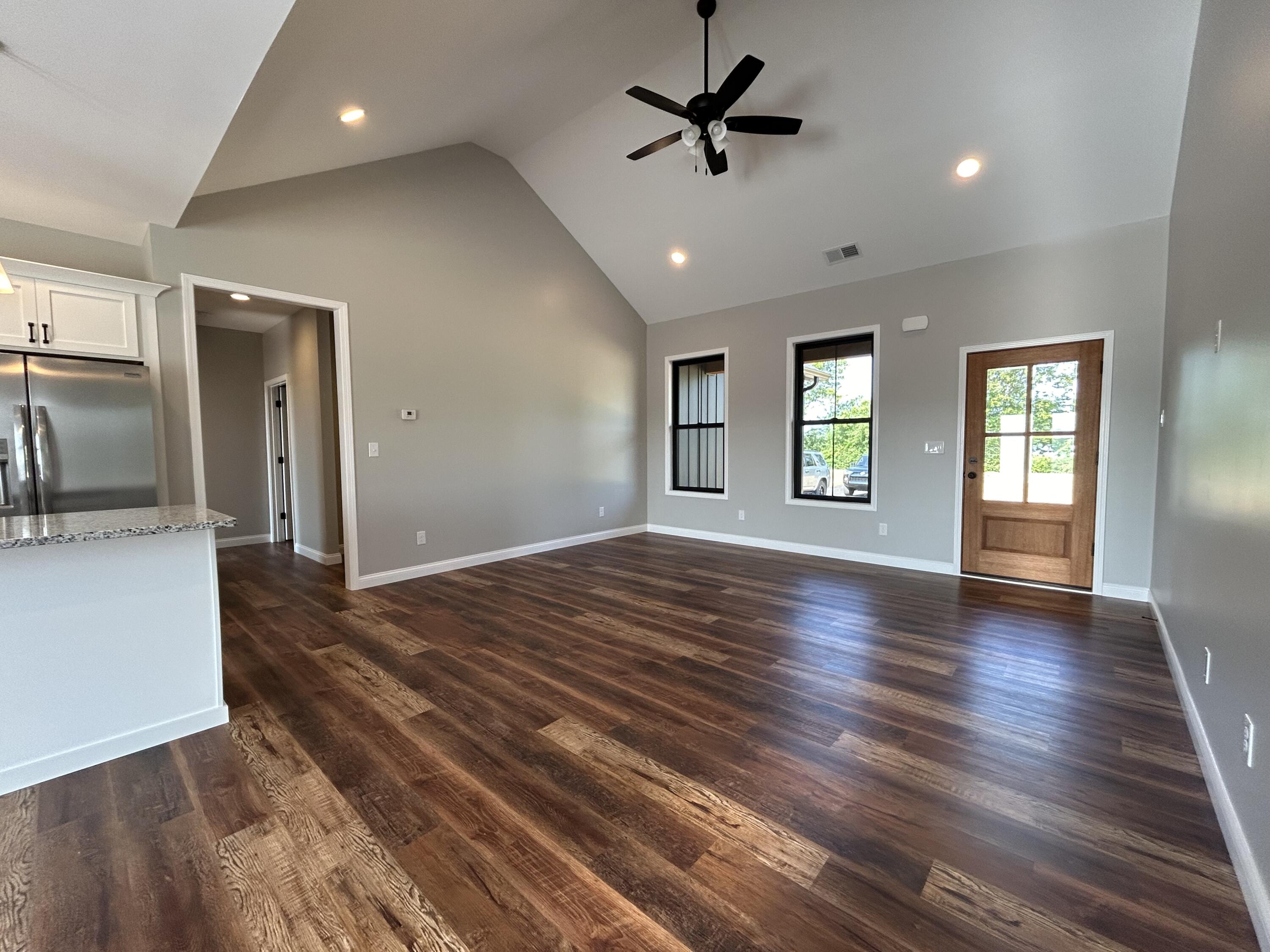 543 Robb Road Unit: lot 4