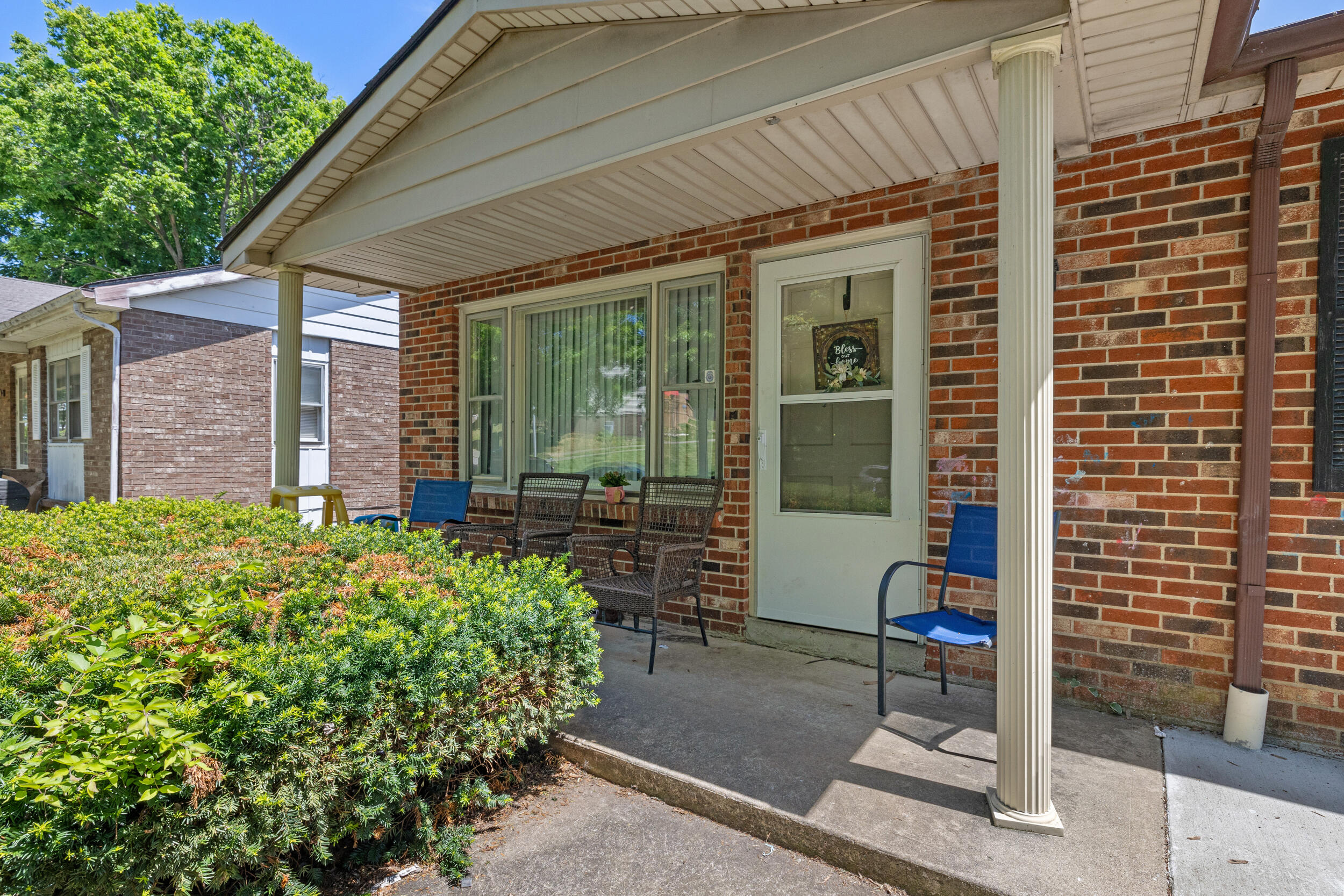 1341 Leaning Tree Lane