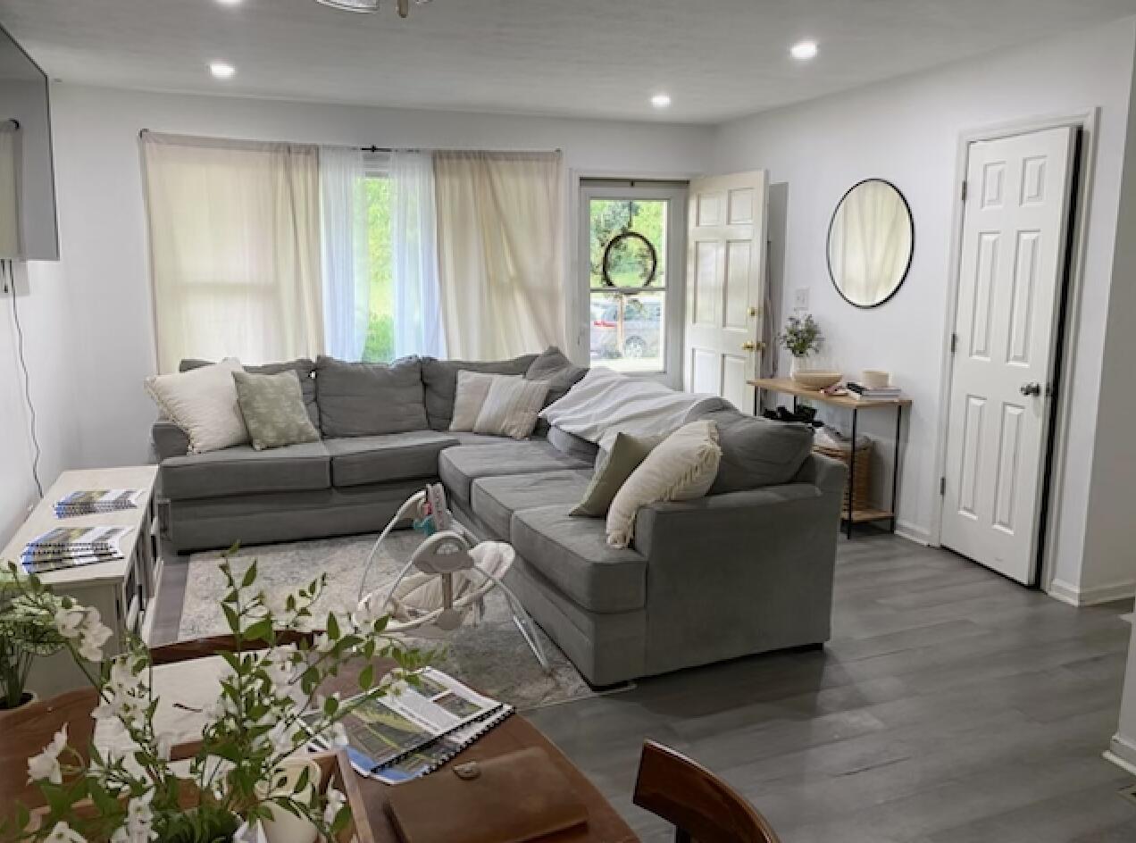 1341 Leaning Tree Lane