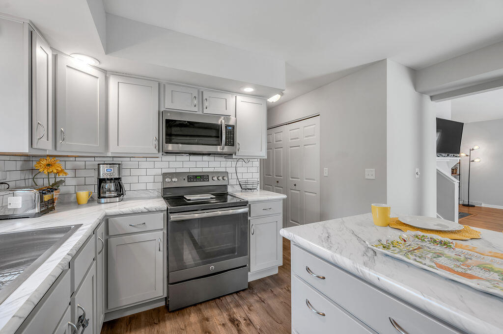 1140 Bay Meadows Drive